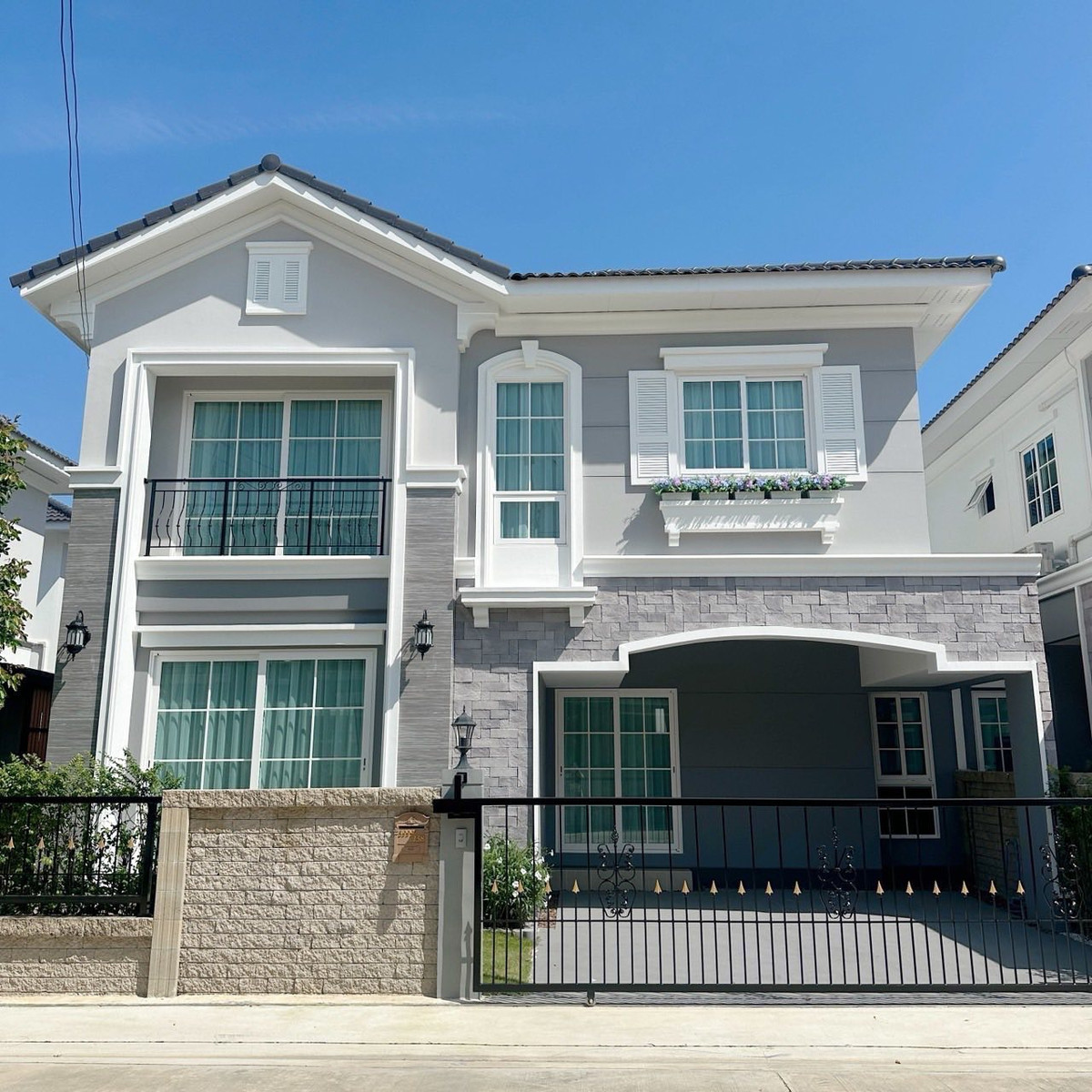 For RentSamut Prakan,Samrong : K-6720 For rent! Semi-detached house Golden Neo Sukhumvit Lasalle, ready to move in, near BTS and international school.