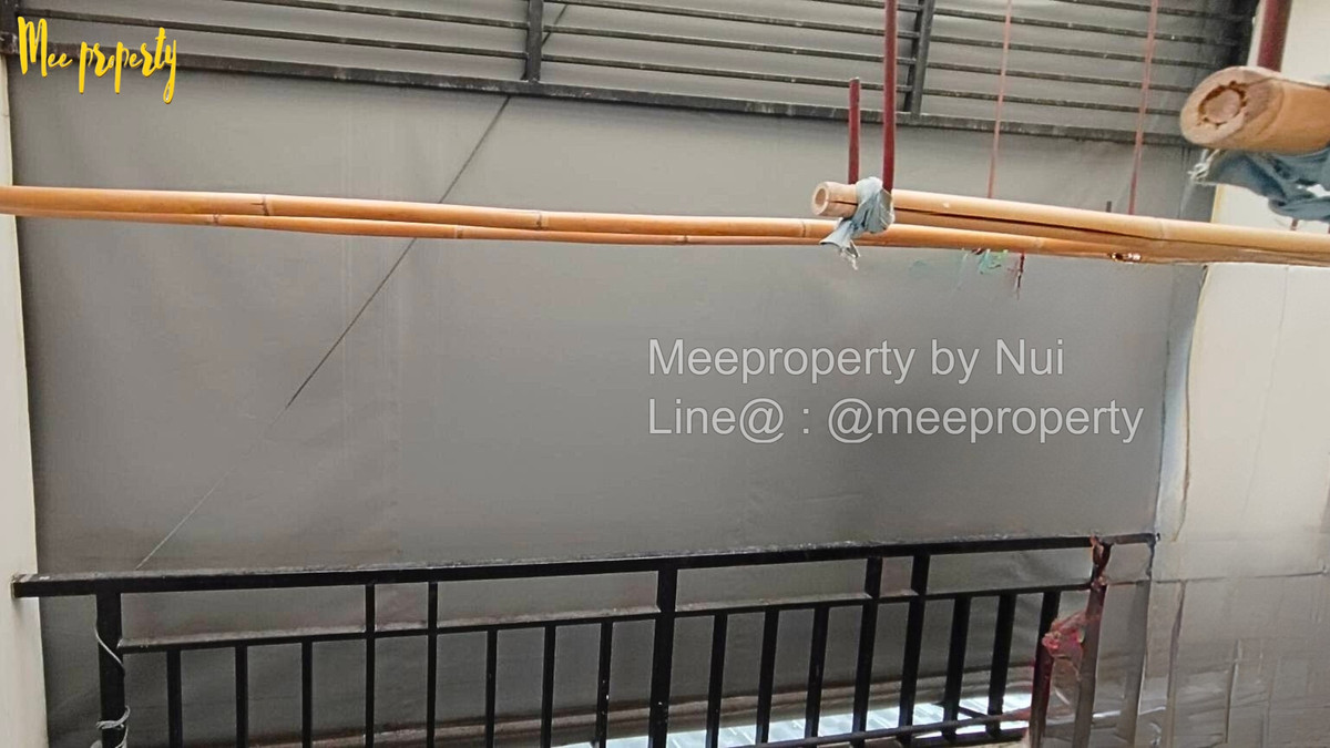 For SaleShop HouseRathburana, Suksawat : #Roadside building for sale, 3.5 floors, size 16 sq m, usable area 180 sq m. #Along Phutthabucha 36 Road, opposite 7-11 and CJ Market, has parking, community area, Soi Phutthabucha 36, ​​Bang Mot, Thung Khru ME-