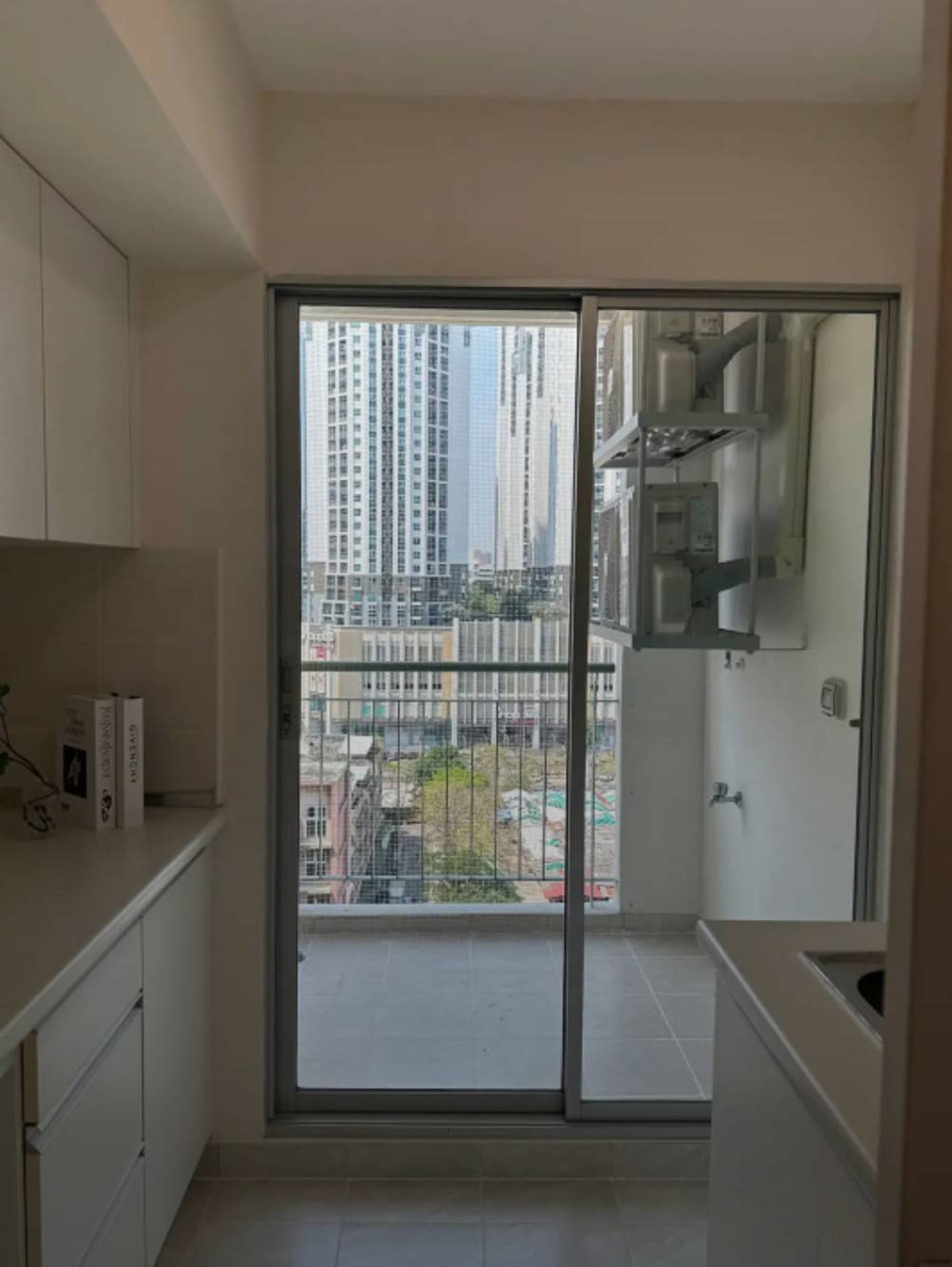 For SaleCondoRama9, Petchburi, RCA : 💥SL-10230💥 Condo for sale, beautiful room, good price, Lumpini Place Rama IX - Ratchada👉 Add Line @be.easy