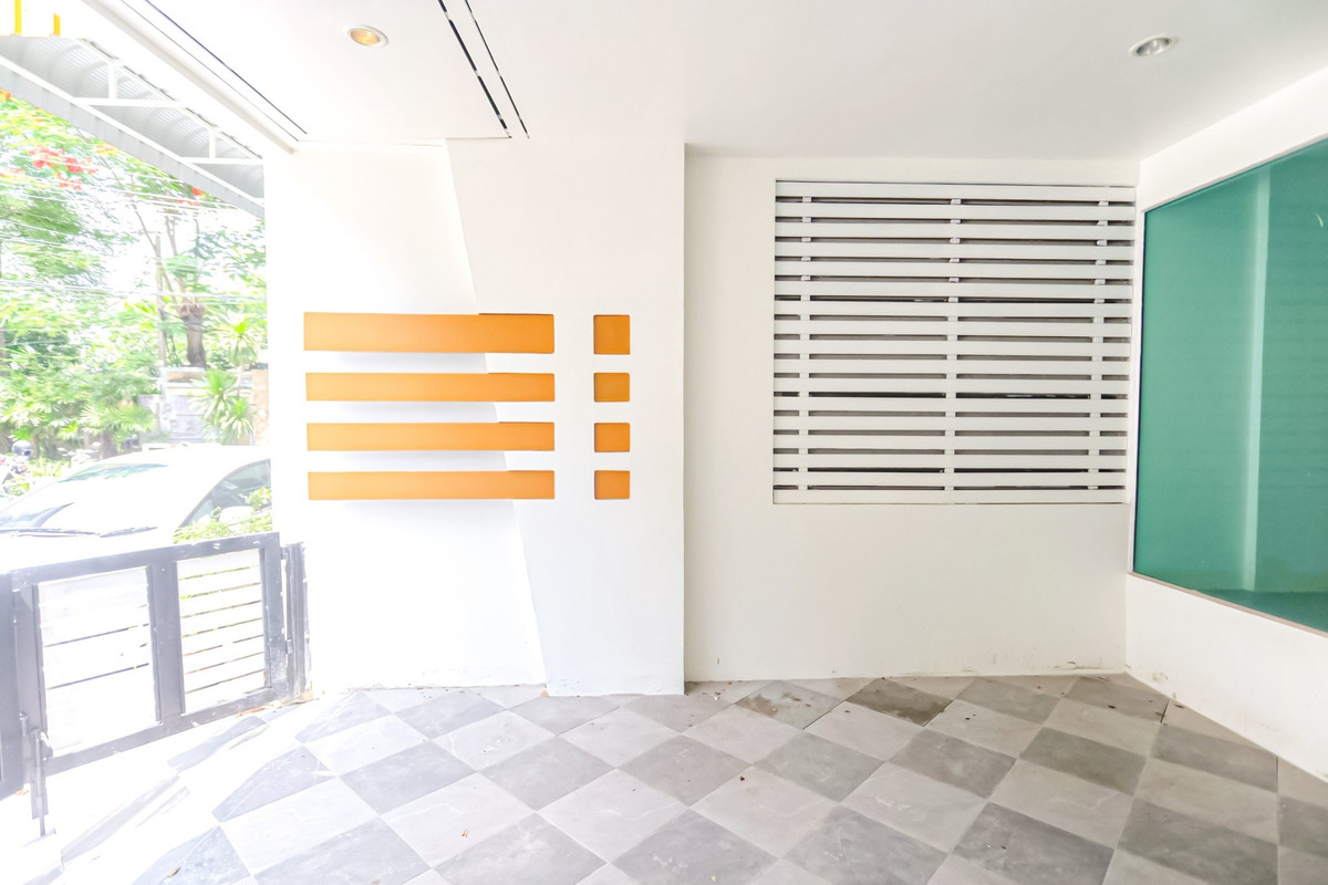 ขายทาวน์โฮมรามคำแหง หัวหมาก : ทาวน์โฮม 4 ชั้น ย่านทาวน์อินทาวน์ ใกล้โรงเรียนนานาชาติ เชื่อมต่อเส้นเลียบทางด่วนได้ทันที พร้อมเดินทางไปเอกมัย-ทองหล่อ🚘