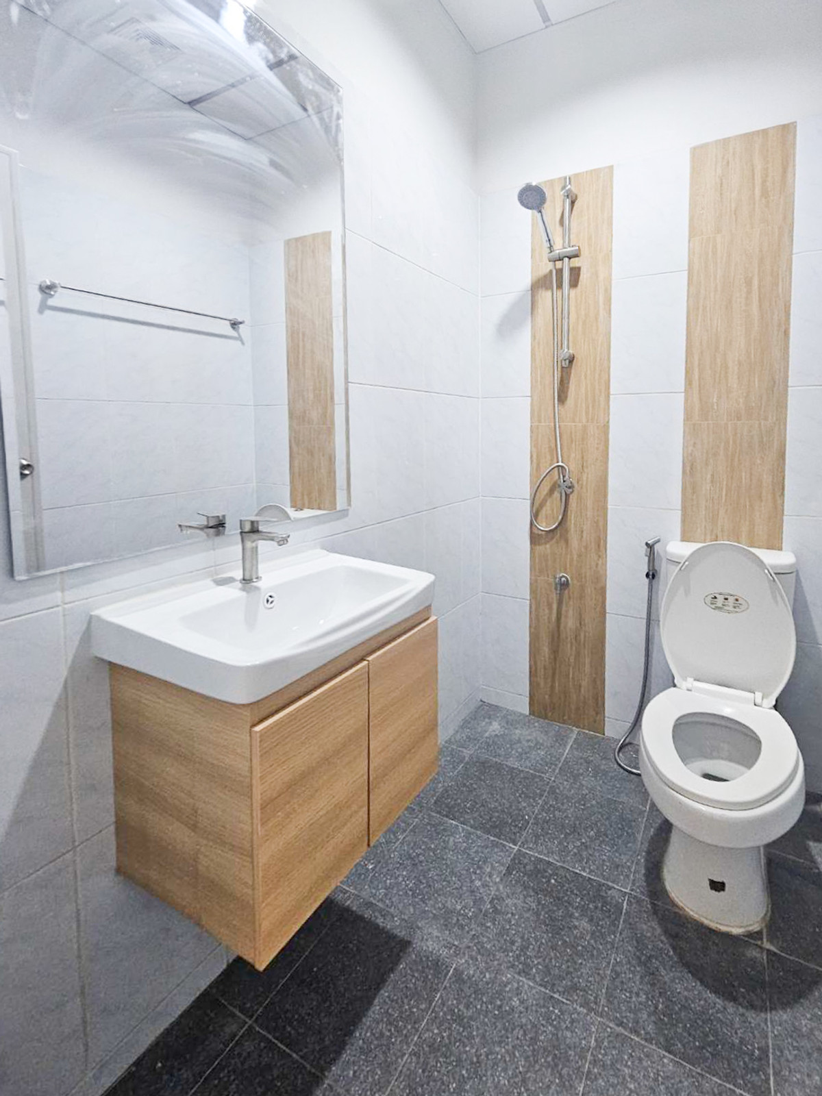 ขายทาวน์โฮมรามคำแหง หัวหมาก : ทาวน์เฮ้าส์ หัวหมาก 27 อาศัยก็ได้ ปล่อยเช่ายิ่งดี ใกล้มหาวิทยาลัยรามคำแหง และ ABAC 💰