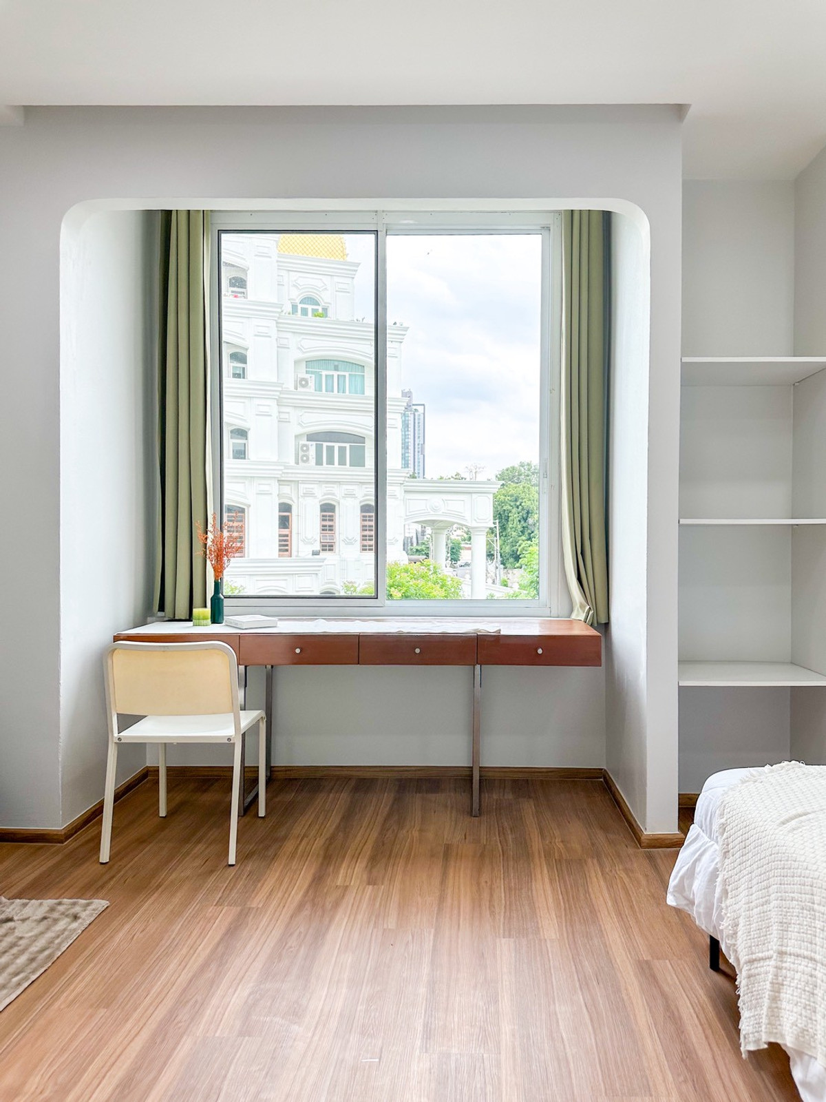 For SaleTownhomeSathorn, Narathiwat : 🏡 พื้นที่ใหญ่สะใจ 200 ตร.ม.! Townhome in Sathorn-Narathiwat location (fully furnished, ready to move in) | For sale Thanapat House ✨ 3 bedrooms, 4 bathrooms | Near Central Rama 3 & expressway