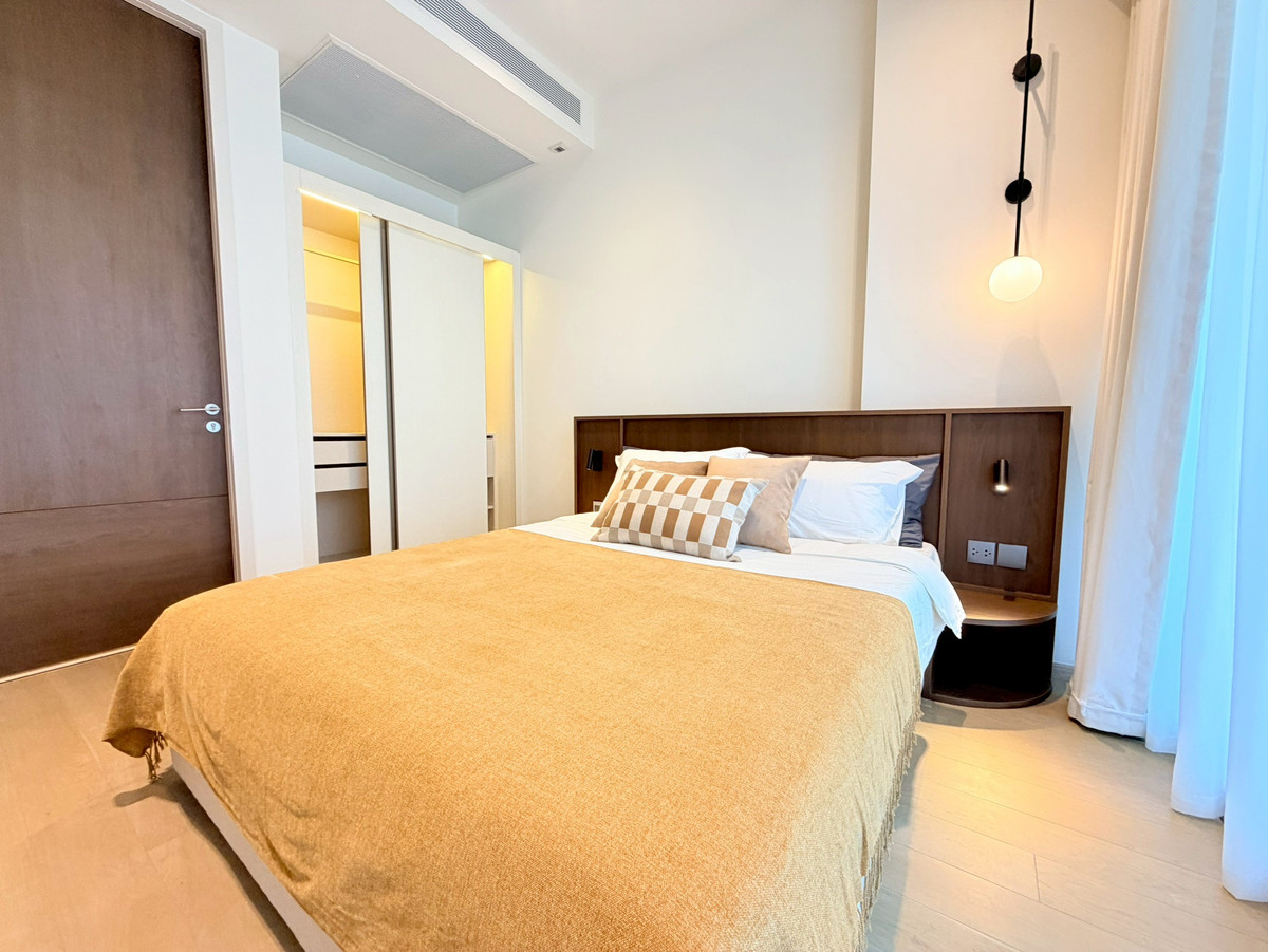 For SaleCondoSukhumvit, Asoke, Thonglor : Special price 35M🔥For Sale!! Condo 70m from BTS Thonglor | The Strand Thonglor | 2 spacious bedrooms ✨ automatic curtains Fully decorated and ready to move in
