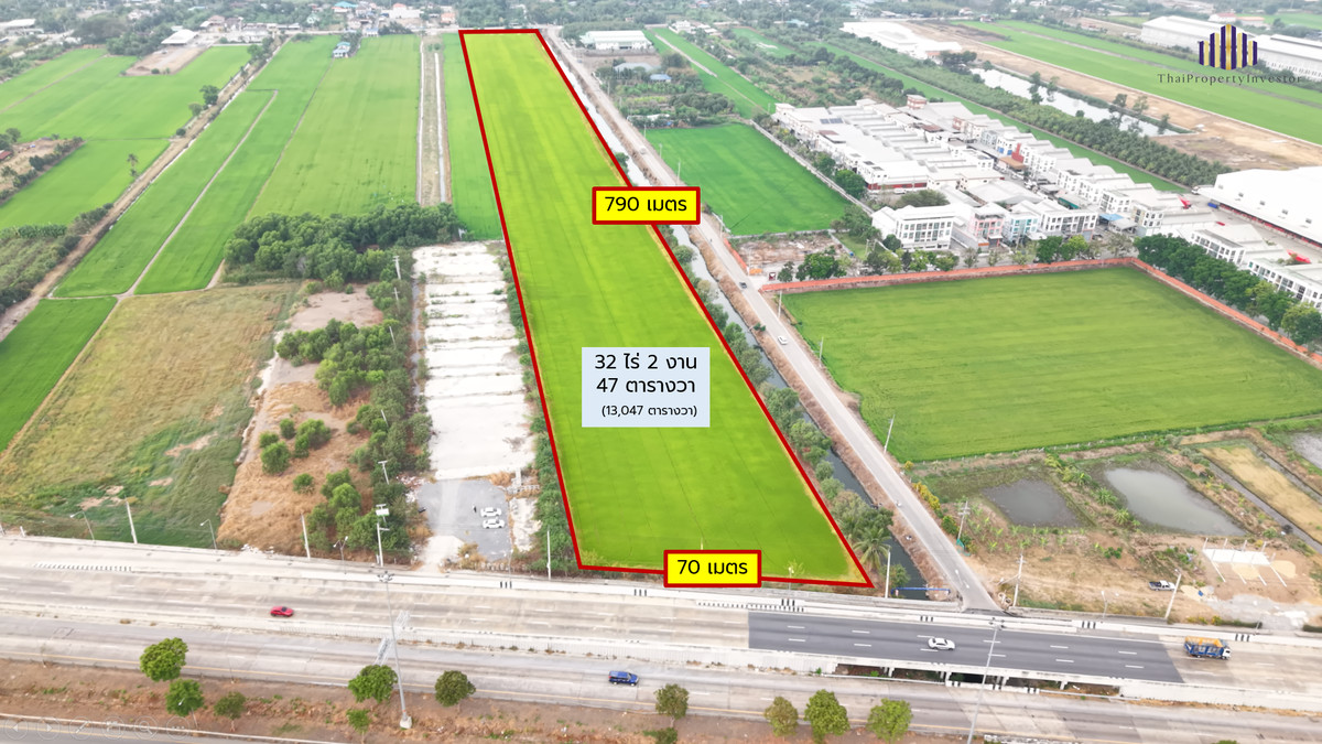 For SaleLandPathum Thani,Rangsit, Thammasat : If you miss this plot, there may never be another like it!! For sale: Vacant land with road frontage on 3 sides!! Beautiful rectangular plot. Total land size over 32 Rai, located on Kanchanaphisek Road, Khlong Kamnan Yuean, Khlong Phra Udom, Lat Lum Kaeo.