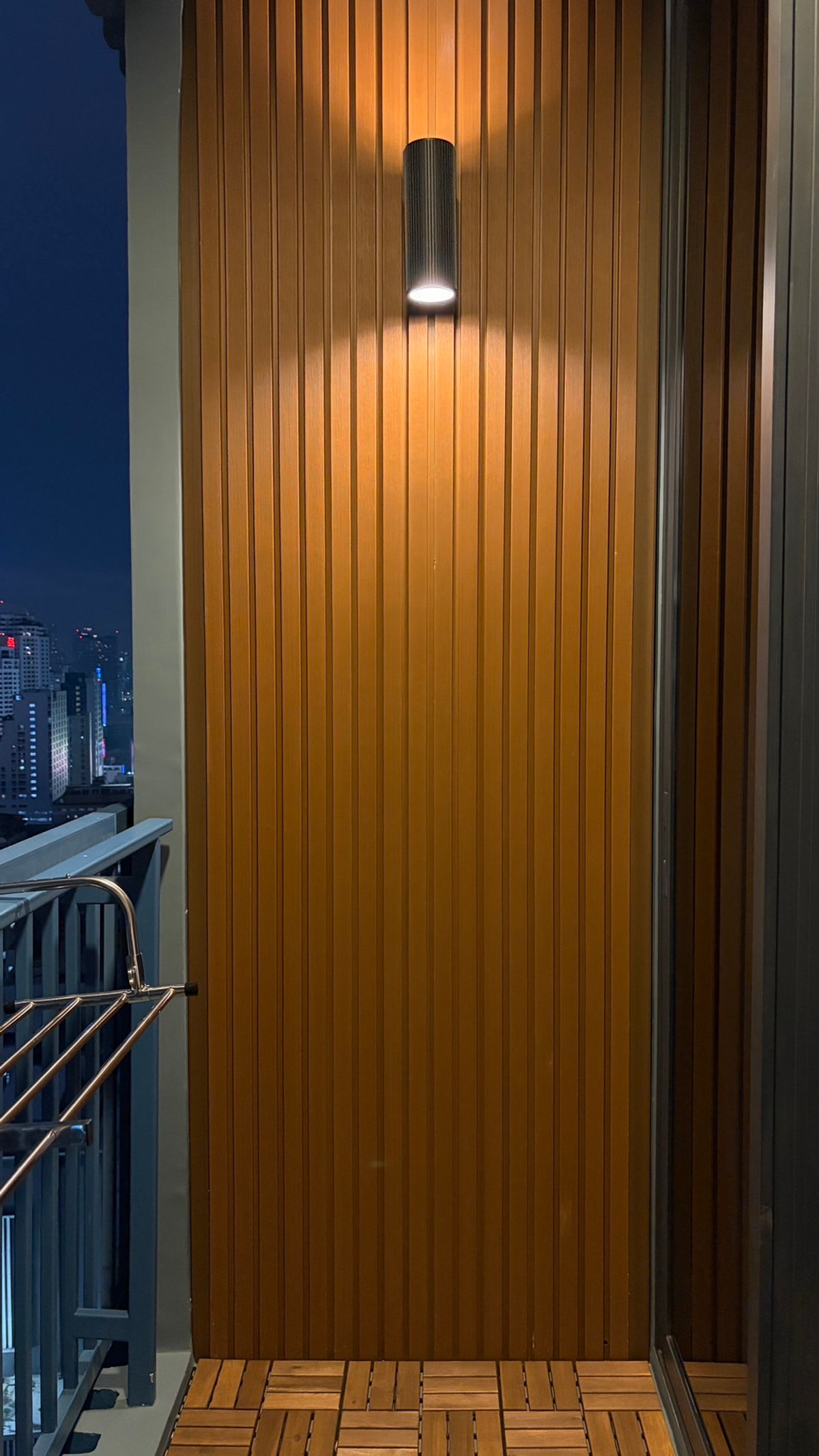 For RentCondoRatchathewi,Phayathai : 🔥For Rent Now🔥 XT Phaya Thai, Spacious and Beautifully Decorated Room, East-facing, Fully Furnished, Ready to Move In, Near BTS Phaya Thai