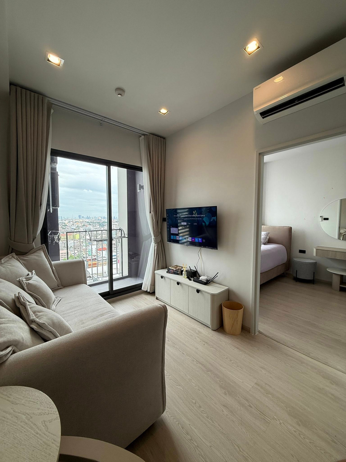 ให้เช่าคอนโดวงเวียนใหญ่ เจริญนคร : ⭐️ Reference Sathorn-Wongwianyai ⭐️ 1 Bedroom 31.89 ตรม.ห้องสวยมาก ตกแต่งอย่างดีพร้อมอยู่