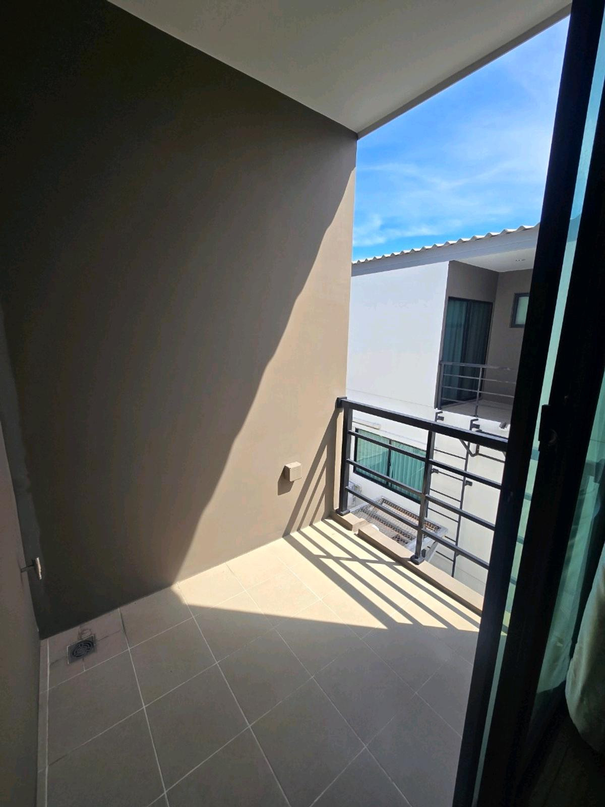 ให้เช่าทาวน์โฮมอ่อนนุช อุดมสุข : 🐕‍🦺🐈🐩บ้านกลางเมือง ศรีนครินทร์–อ่อนนุชเฟอร์นิเจอร์และเครื่องใช้ไฟฟ้าครบ เลี้ยงสัตว์ได้
✨ หิ้วกระเป๋าเข้าอยู่ได้เลย พร้อมเข้าอยู่ทันที