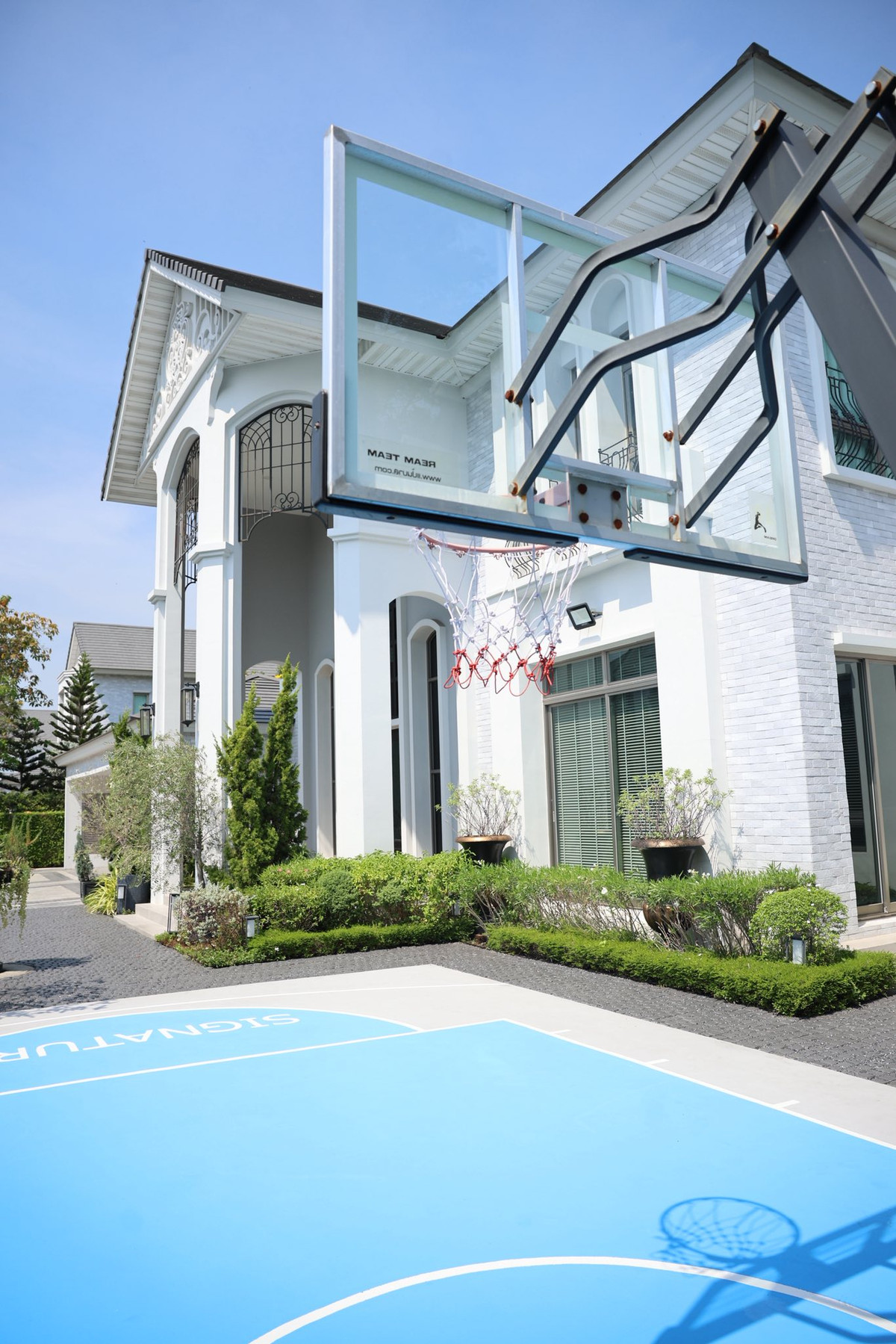 ให้เช่าบ้านลาดกระบัง สุวรรณภูมิ : ปล่อยเช่า!!✨ บ้านหรู เดินทางไปสนามบินสะดวก | Perfect Masterpiece กรุงเทพกรีฑา | แต่งเสร็จ พร้อมเข้าอยู่ | ออกแบบตามหลักฮวงจุ้ย