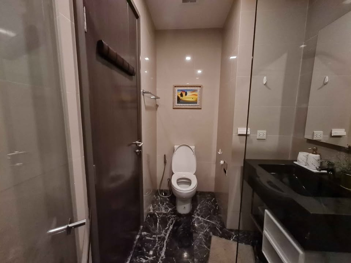 For RentCondoSukhumvit, Asoke, Thonglor : RC021126 Condo for rent at EDGE Sukhumvit 23 near BTS Asoke and MRT Sukhumvit.