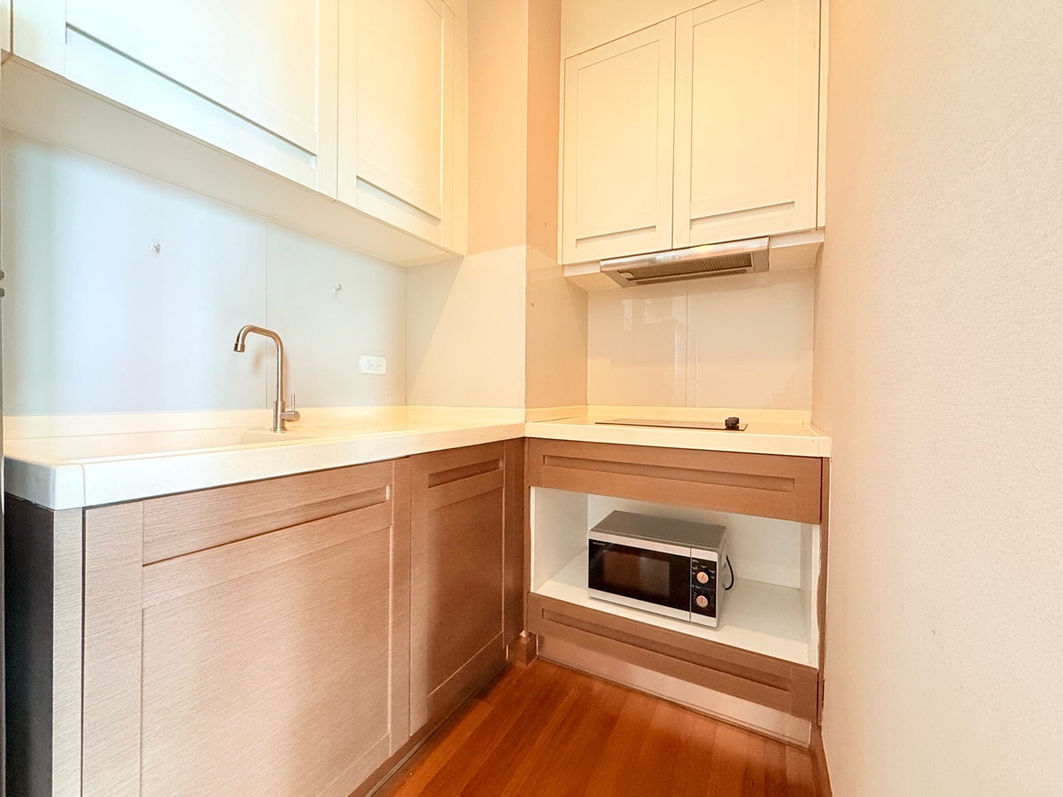 CondoSathorn, Narathiwat : For rent, Ivy Sathorn, 1 bedroom, 35 sq m, BTS St.Louis, ready to move in.