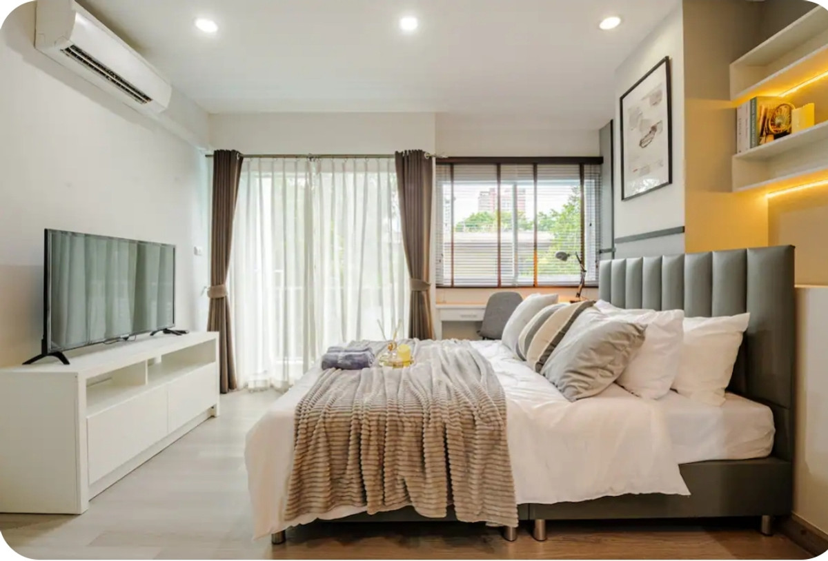 ให้เช่าคอนโดบางนา แบริ่ง ลาซาล : 🔥 ห้องวิวสระใกล้ BTS Bearing 🔥 ว่าง 5 พ.ค. 2569 พร้อมเข้าอยู่