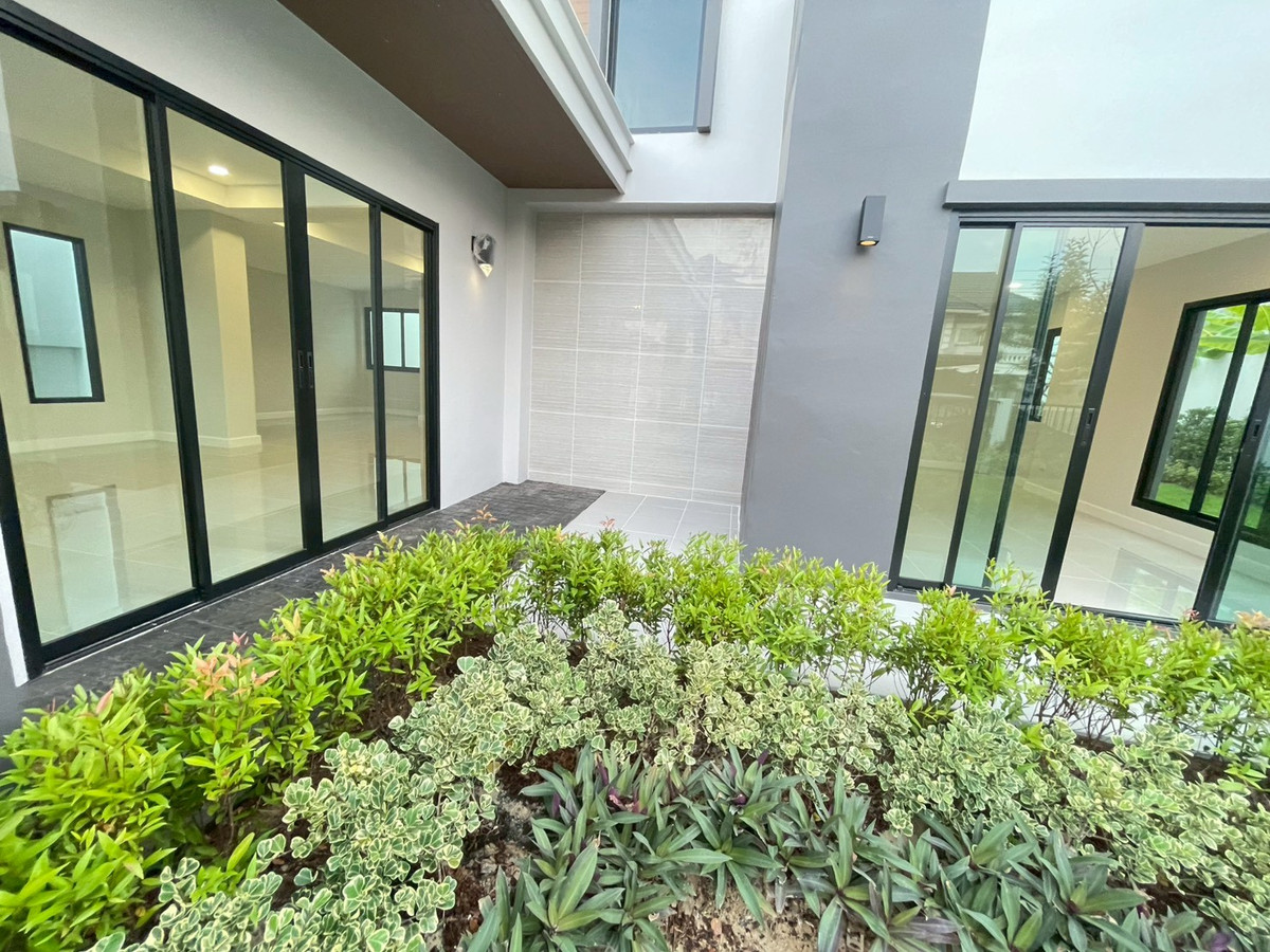 For SaleHouseNonthaburi, Bang Yai, Bangbuathong : Maneeya Masterpiece Rattanathibet, newly renovated second-hand detached house on Rattanathibet Road, near Central Rattanathibet, purple MRT.