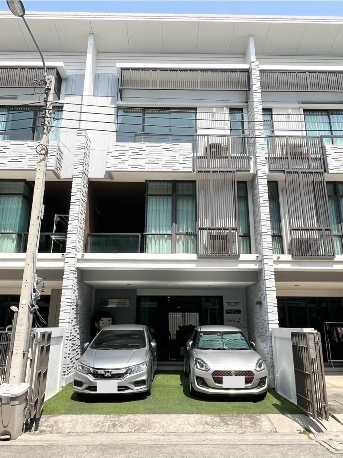 For RentTownhomeSamut Prakan,Samrong : 📣For rent, 3-story townhome, Plex Bangna, furniture, ready to move in, 40,000 baht/month.