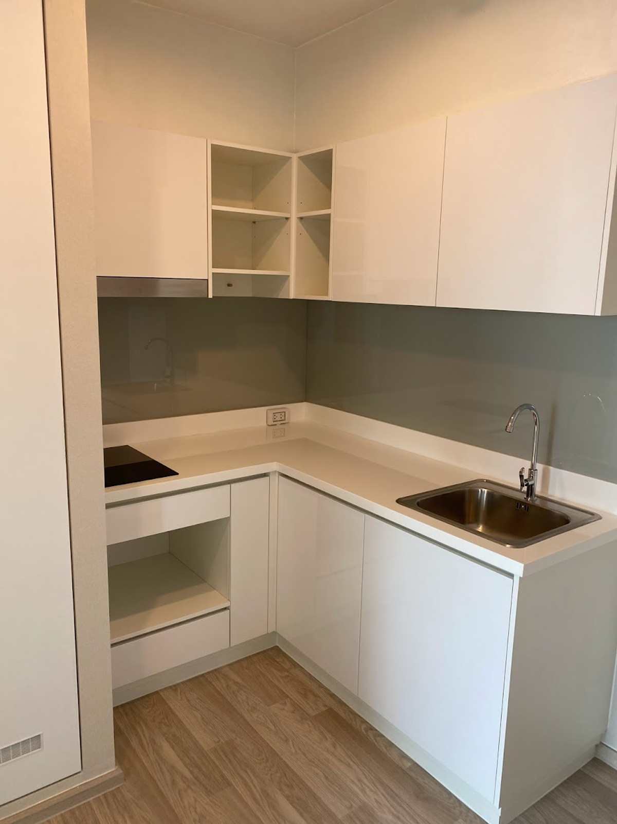 ขายคอนโดพระราม 9 เพชรบุรีตัดใหม่ RCA : The Privacy Rama 9 / 1 Bedroom (FOR SALE), เดอะ ไพรเวซี่ พระราม 9 / 1 ห้องนอน (ขาย) VL005 