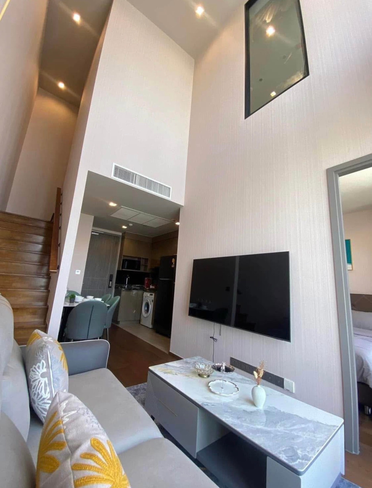 ให้เช่าคอนโดอารีย์ อนุสาวรีย์ : 🔥IDEO Q Victory🔥2B2B Duplex 60 Sqm 💫 ห้องสวยราคาดี💫 Duplex condo near BTS Victory Monument ชั้นสูง 30+💫 Call me putter : 0928895628 Line : plustor_ss