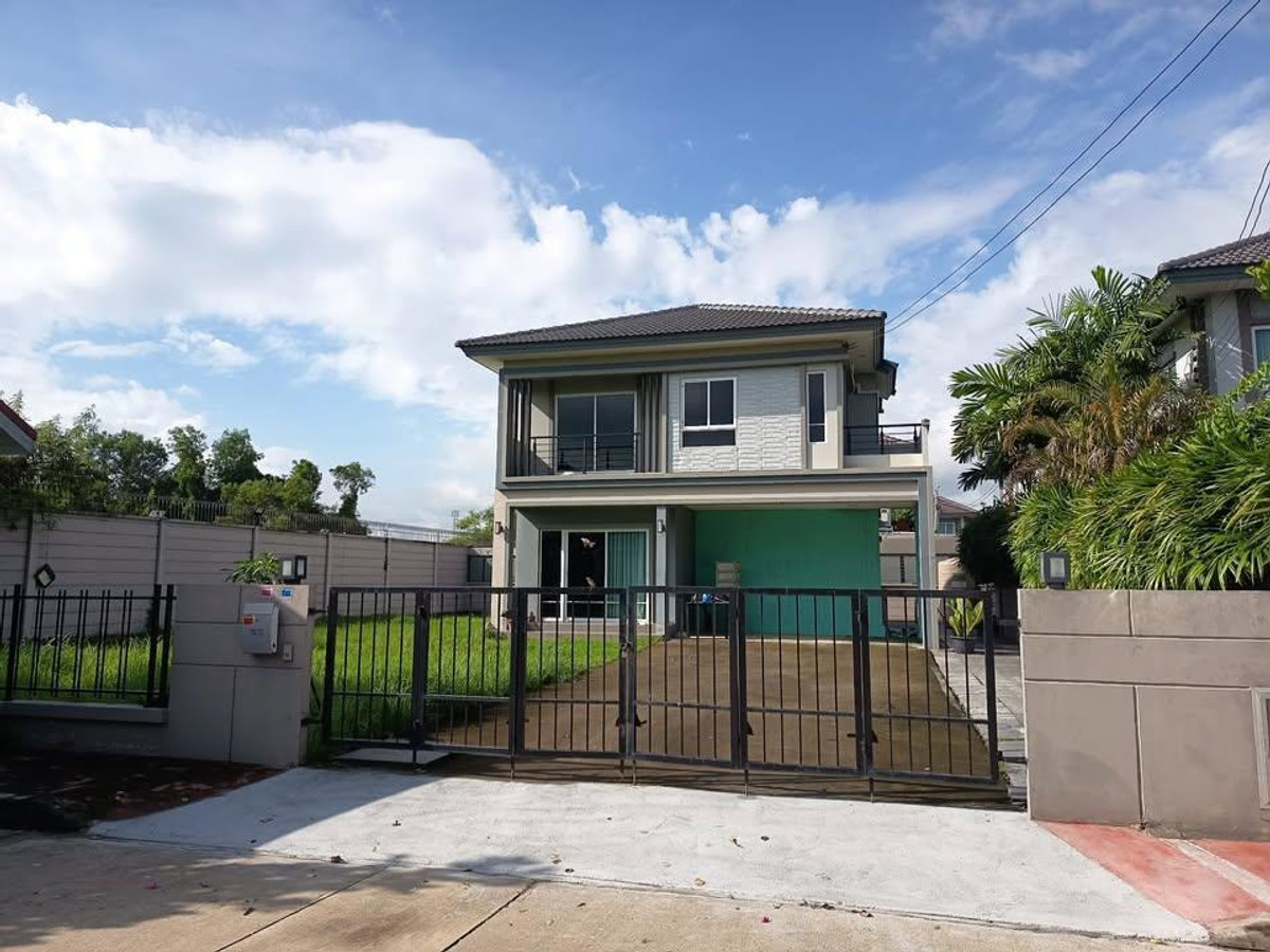 For RentHouseMin Buri, Romklao : Village for rent, The Plant, Chalong Krung (121.40 sq m.), decorated, ready to move in.