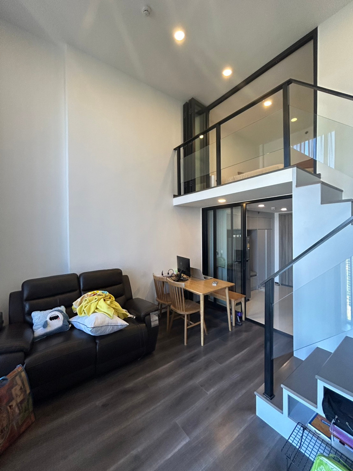 For RentCondoKasetsart, Ratchayothin : For rent: Knightsbridge Space Rathchayothin from BTS Phahonyothin 24, only 50 meters.