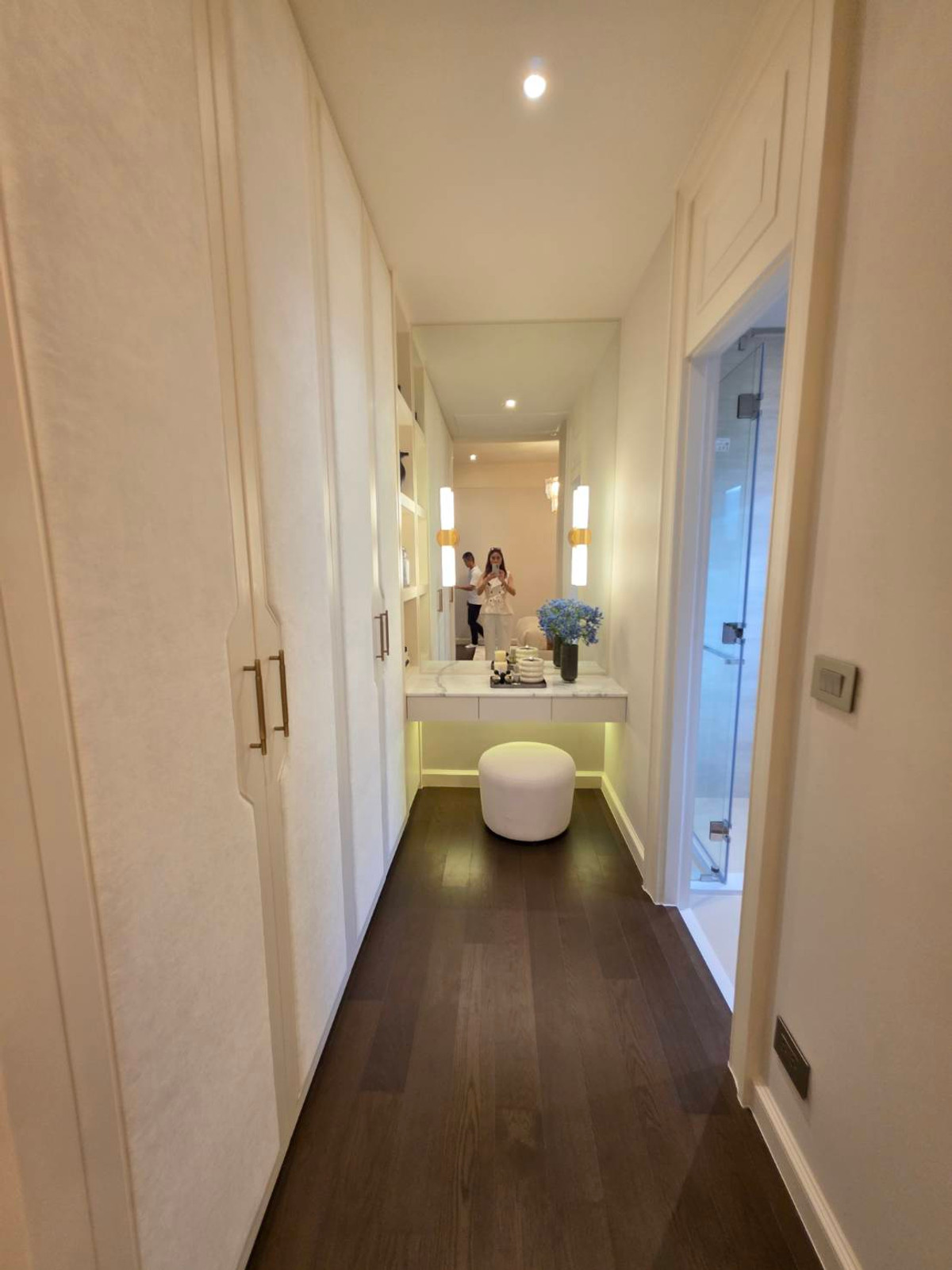 ขายบ้านพัฒนาการ ศรีนครินทร์ : Narasiri Victoire Krungthep Kreetha: Manoir No.6  678sqm. 5bed 6bath 99,000,000 Am: 0656199198