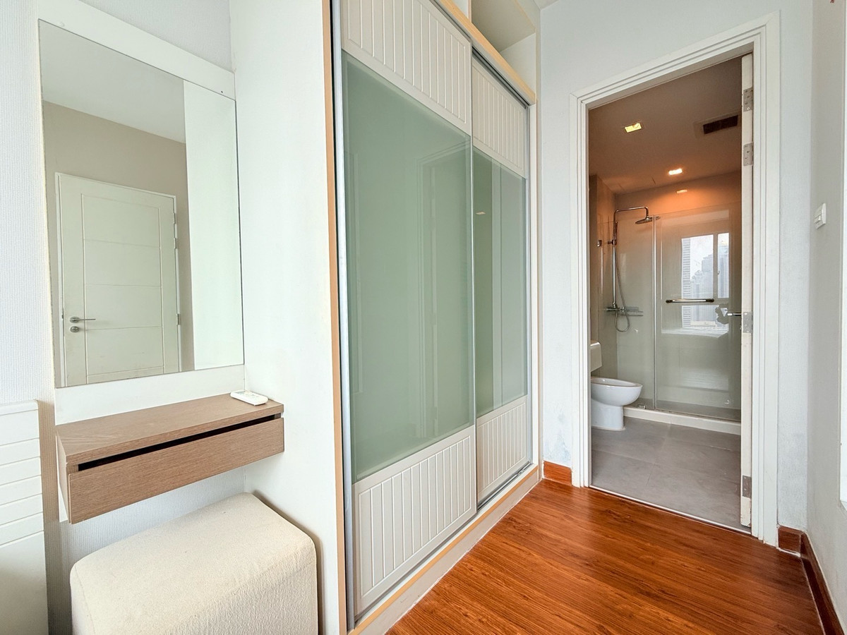 CondoSathorn, Narathiwat : For rent, Ivy Sathorn, 1 bedroom, 35 sq m, BTS St.Louis, ready to move in.