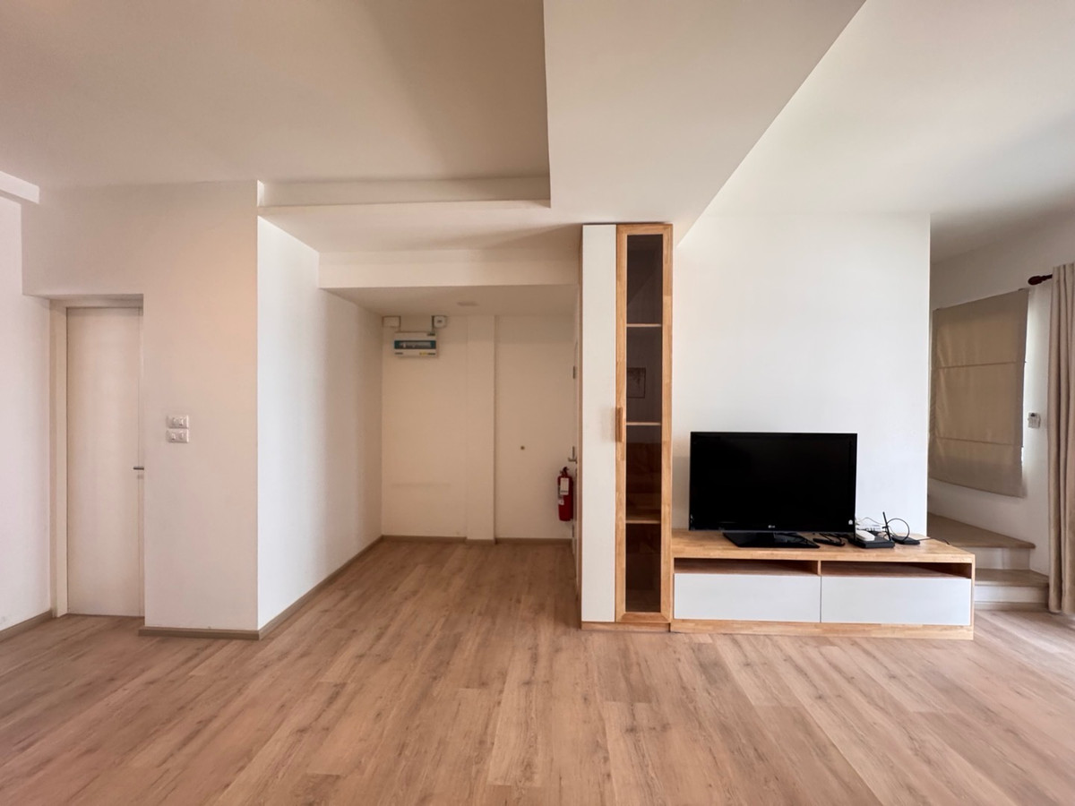 ให้เช่าทาวน์โฮมบางนา แบริ่ง ลาซาล : 💥ForRent💥Indy2 Bangna Ramkhamhang2 🏡 Near Mega Bangna, D-PREP, Verso ‼️Corner House ⭐️ Ready to move in ‼️  Fully Furnished ✨