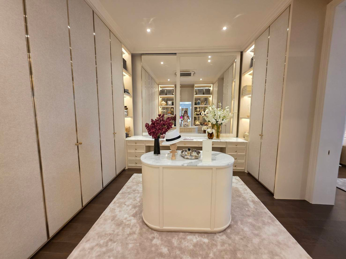 ขายบ้านพัฒนาการ ศรีนครินทร์ : Narasiri Victoire Krungthep Kreetha: Manoir No.5 543sqm. 4bed 5bath 80,000,000 Am: 0656199198