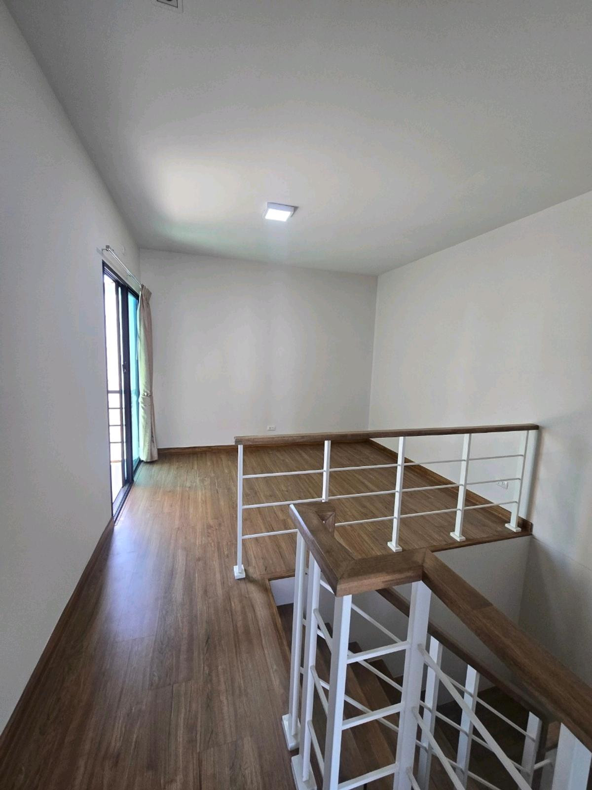 ให้เช่าทาวน์โฮมอ่อนนุช อุดมสุข : 🐕‍🦺🐈🐩บ้านกลางเมือง ศรีนครินทร์–อ่อนนุชเฟอร์นิเจอร์และเครื่องใช้ไฟฟ้าครบ เลี้ยงสัตว์ได้
✨ หิ้วกระเป๋าเข้าอยู่ได้เลย พร้อมเข้าอยู่ทันที