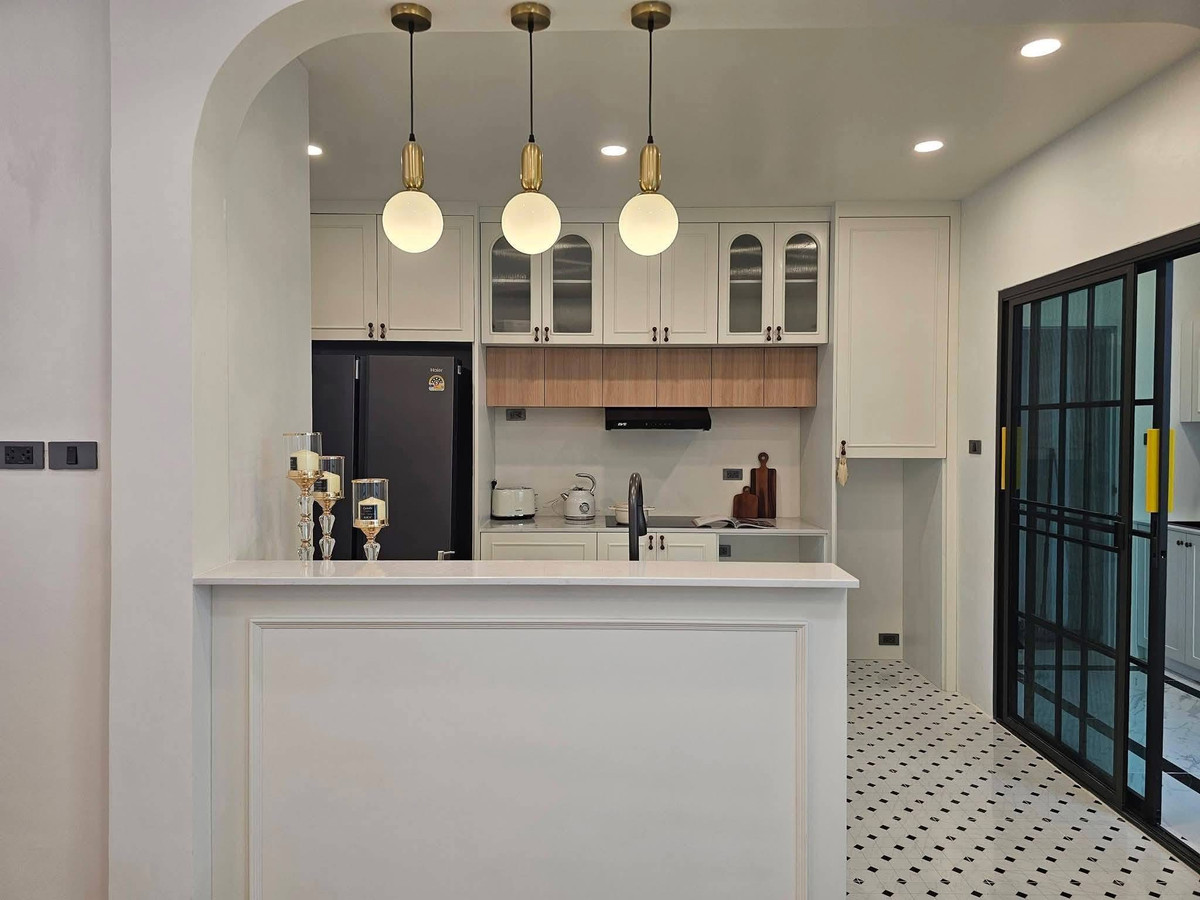 For SaleHouseChiang Mai : Single house for sale, near Nimman, only 1 km., usable area 220 sq m., 4 bedrooms (price 8.99 baht)