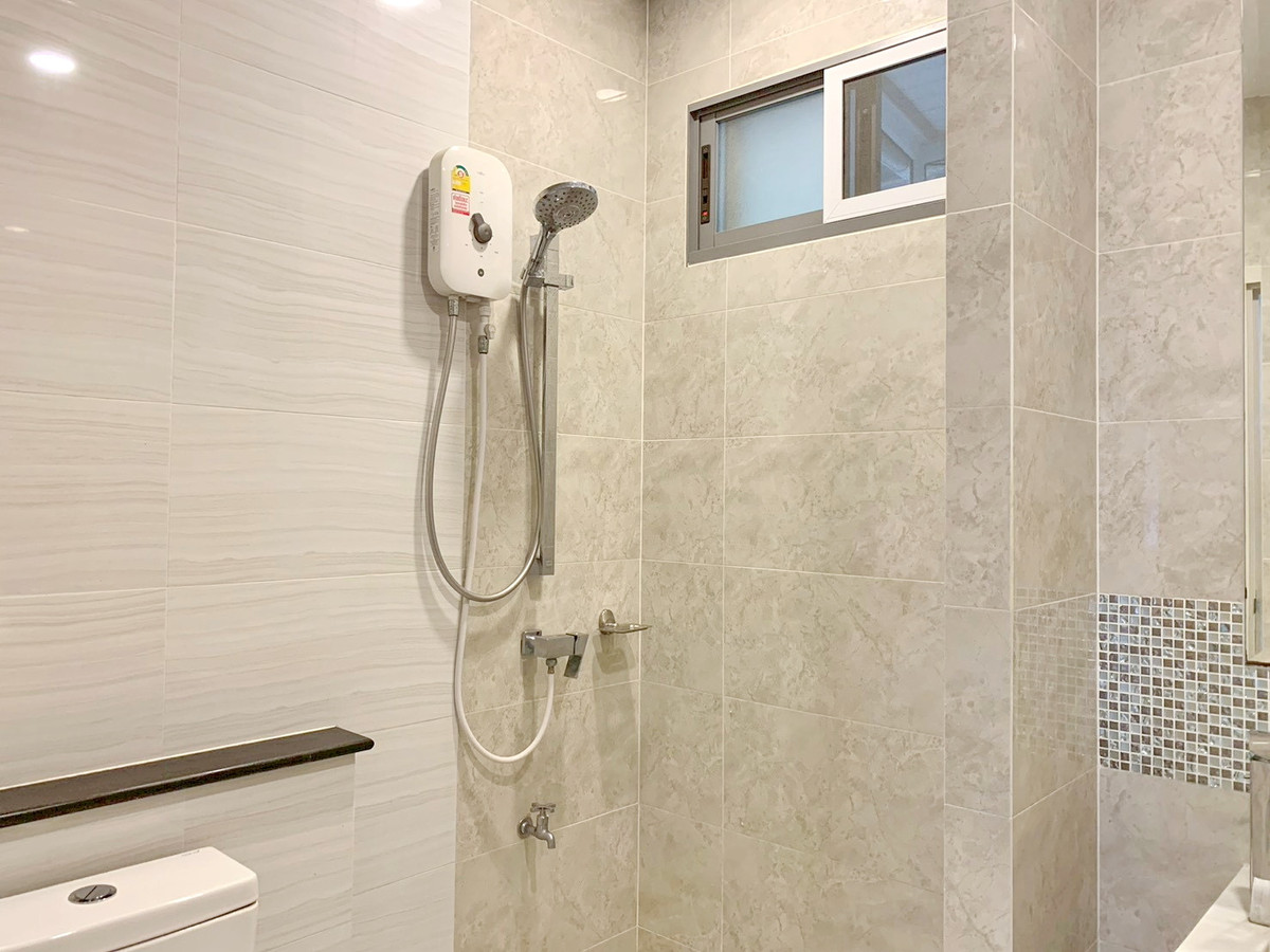 HousePattanakan, Srinakarin : 4 bedroom House for Sale or Rent, Perfect Place Rama9 – KrungthepKreetha 