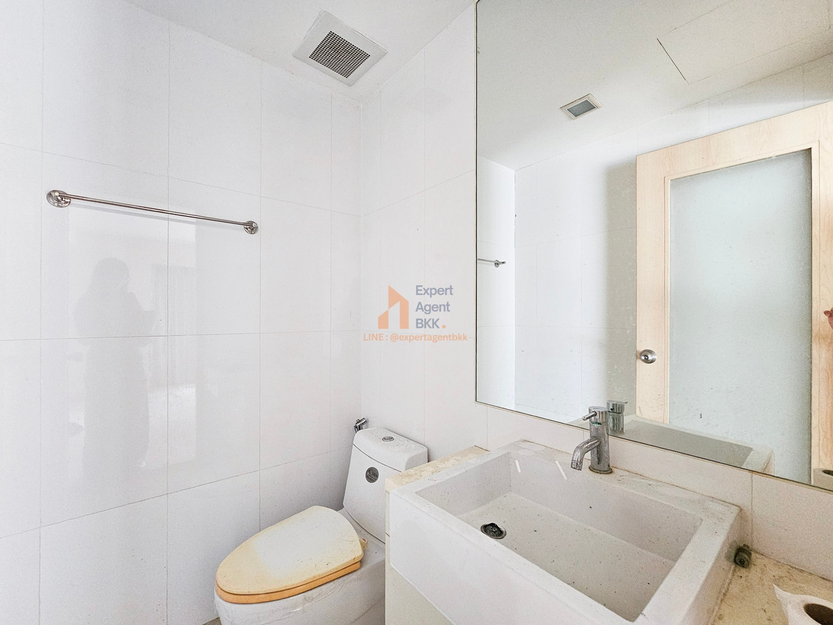 ขายคอนโดพระราม 9 เพชรบุรีตัดใหม่ RCA : 🏠 117 ตร.ม. กลางอโศก - ห้องใหญ่ รีโนเวทใหม่ ได้ตามใจ ขาย/SALE : My Resort Bangkok (มาย รีสอร์ท แบงค์คอก) - 2 ห้องนอน LC111