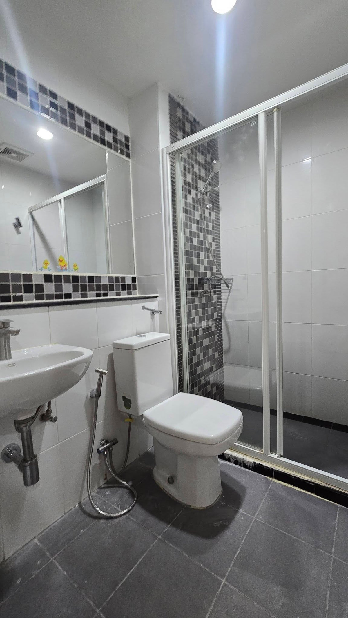 For SaleCondoOnnut, Udomsuk : Condo for sale, Regent Home Sukhumvit 64, Regent Home 9 Sukhumvit 64, large condo room, complete functions, Sukhumvit location, suitable for both comfortable living, investment, rental, really worth it.