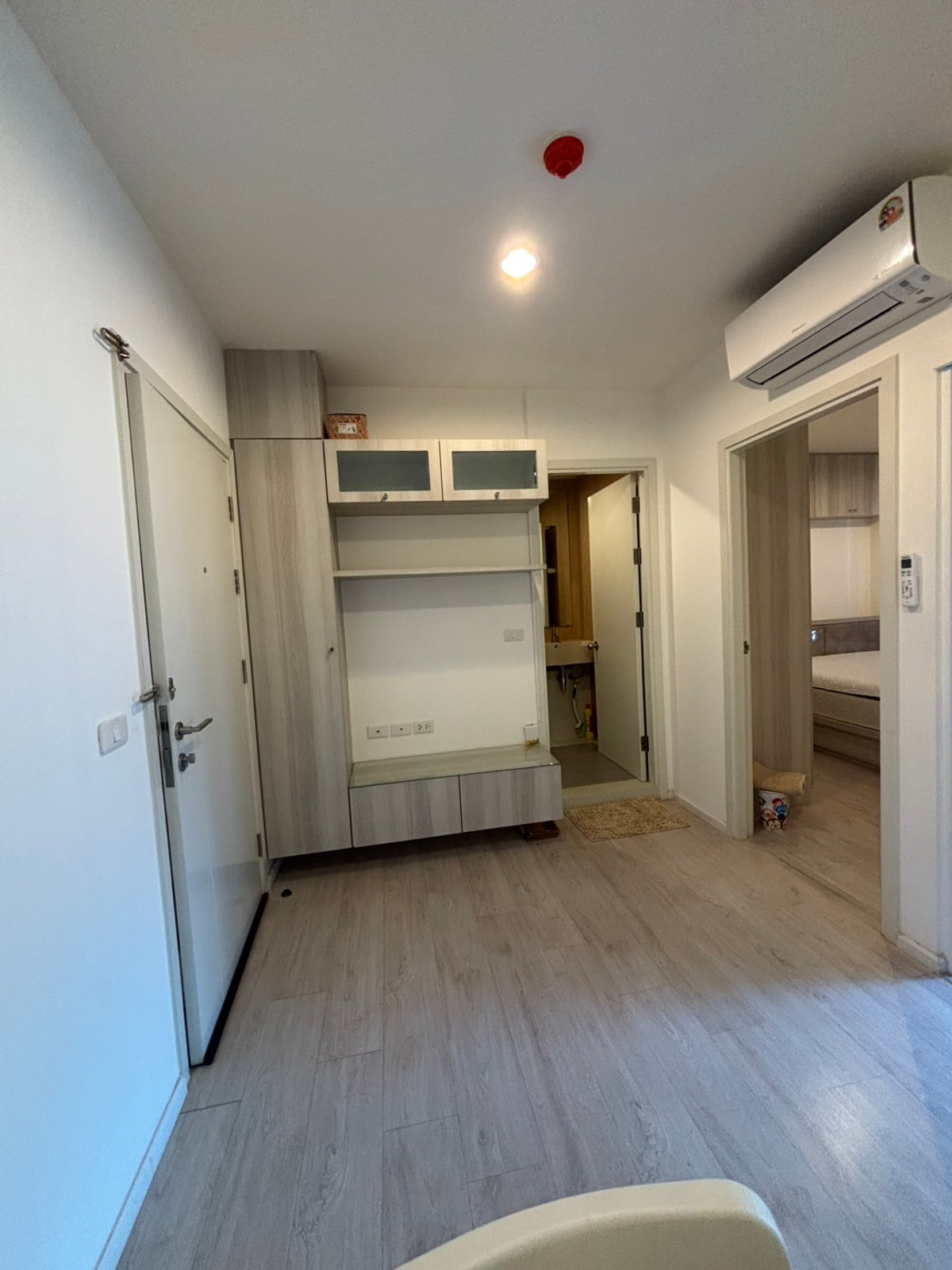 ให้เช่าคอนโดท่าพระ ตลาดพลู วุฒากาศ : *FOR RENT* Aspire สาทร-ท่าพระ ห้องสวย ( ห้องสวยดีจองเลย !! ) ติด BTS ตลาดพลู