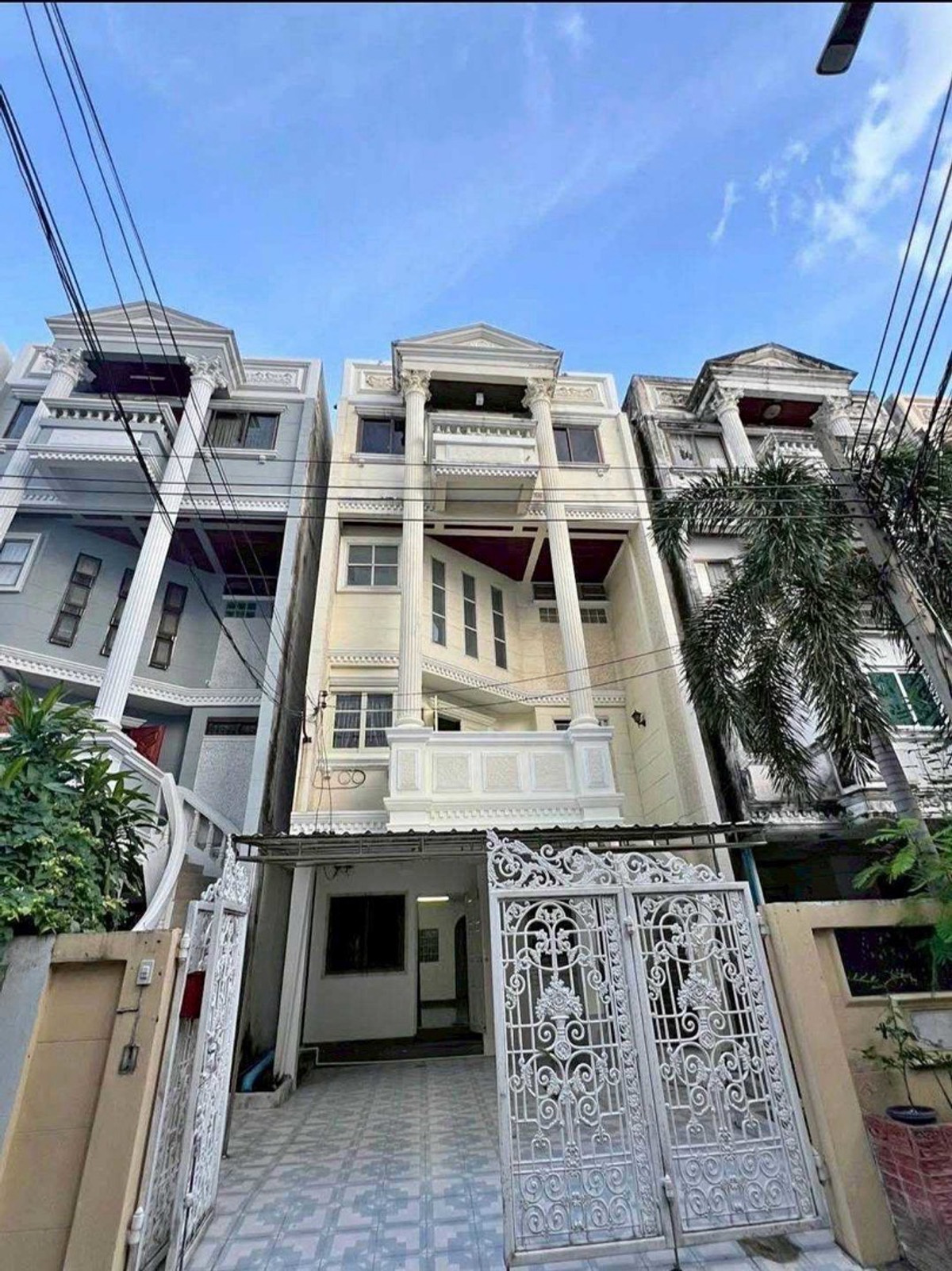 ให้เช่าทาวน์โฮมอารีย์ อนุสาวรีย์ : ให้เช่า Townhome อารีย์สัมพันธ์ 4 🎪🗽⭐️聯排別墅出租，阿里桑潘4區。