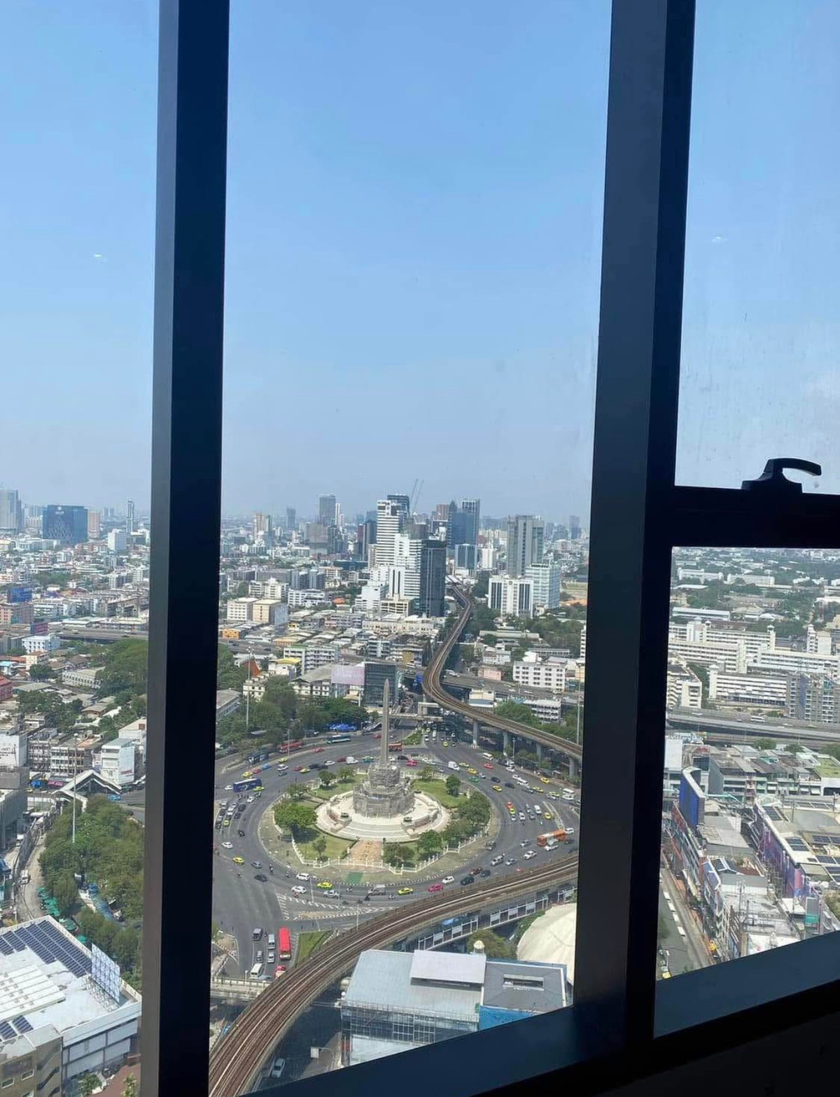 ให้เช่าคอนโดอารีย์ อนุสาวรีย์ : 🔥IDEO Q Victory🔥2B2B Duplex 60 Sqm 💫 ห้องสวยราคาดี💫 Duplex condo near BTS Victory Monument ชั้นสูง 30+💫 Call me putter : 0928895628 Line : plustor_ss