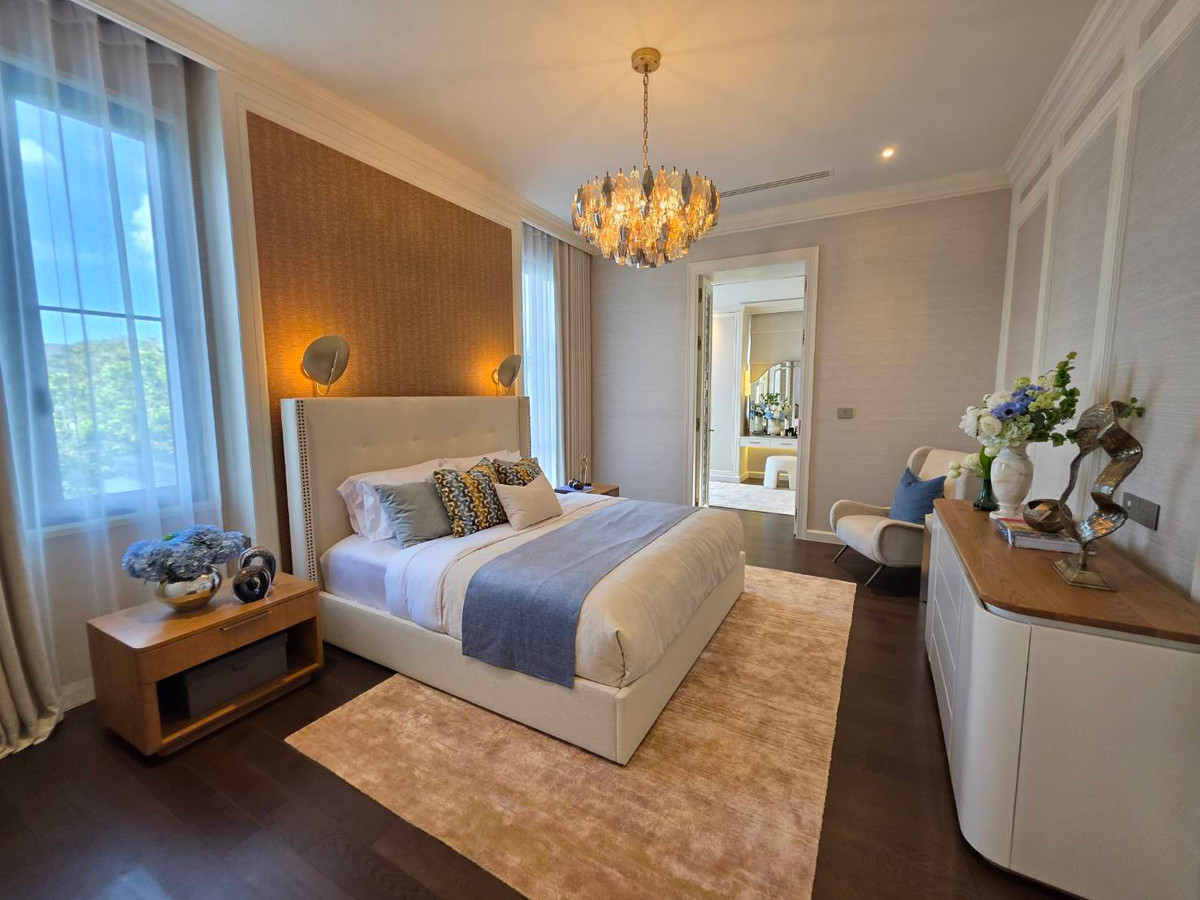 ขายบ้านพัฒนาการ ศรีนครินทร์ : Narasiri Victoire Krungthep Kreetha: Manoir No.6  678sqm. 5bed 6bath 99,000,000 Am: 0656199198