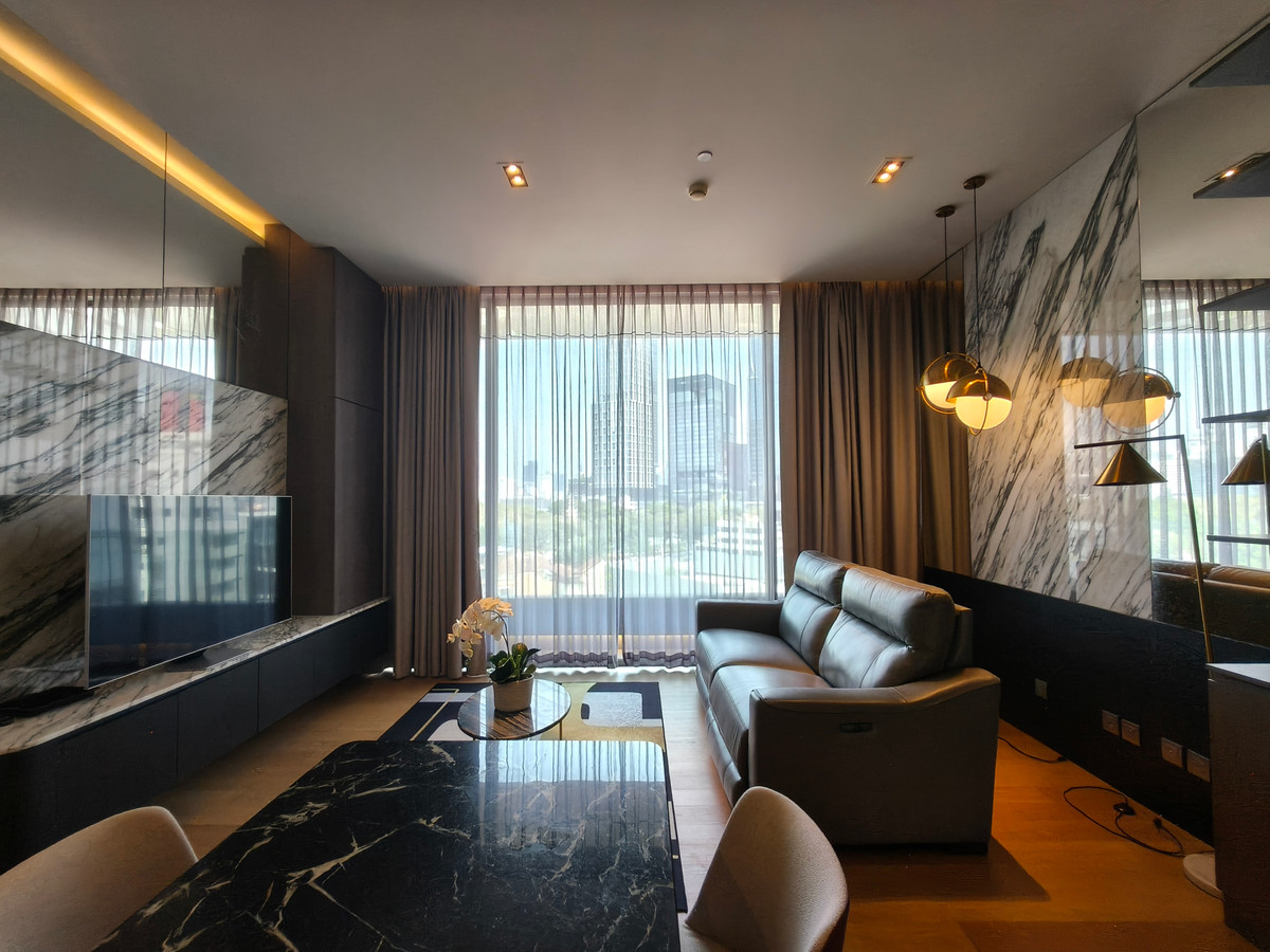 For RentCondoSilom, Saladaeng, Bangrak : Saladaeng One 1 Bedroom Lumphini Park View For Rent 65,000 Baht