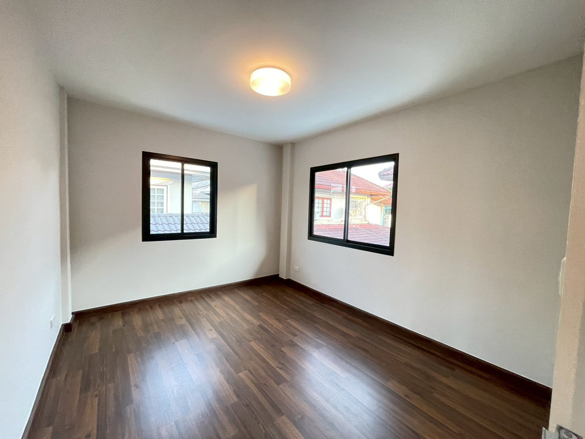 For SaleHouseNonthaburi, Bang Yai, Bangbuathong : Maneeya Masterpiece Rattanathibet, newly renovated second-hand detached house on Rattanathibet Road, near Central Rattanathibet, purple MRT.