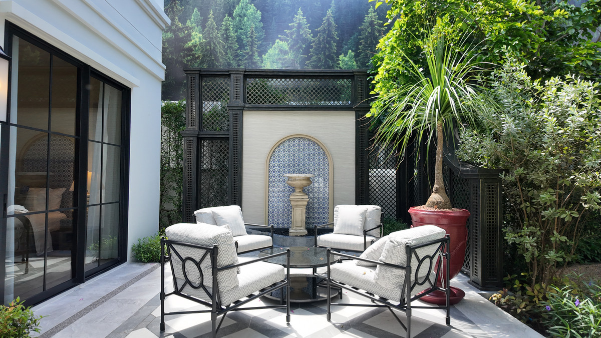 ขายบ้านพัฒนาการ ศรีนครินทร์ : Narasiri Victoire Krungthep Kreetha: Manoir No.6  678sqm. 5bed 6bath 99,000,000 Am: 0656199198