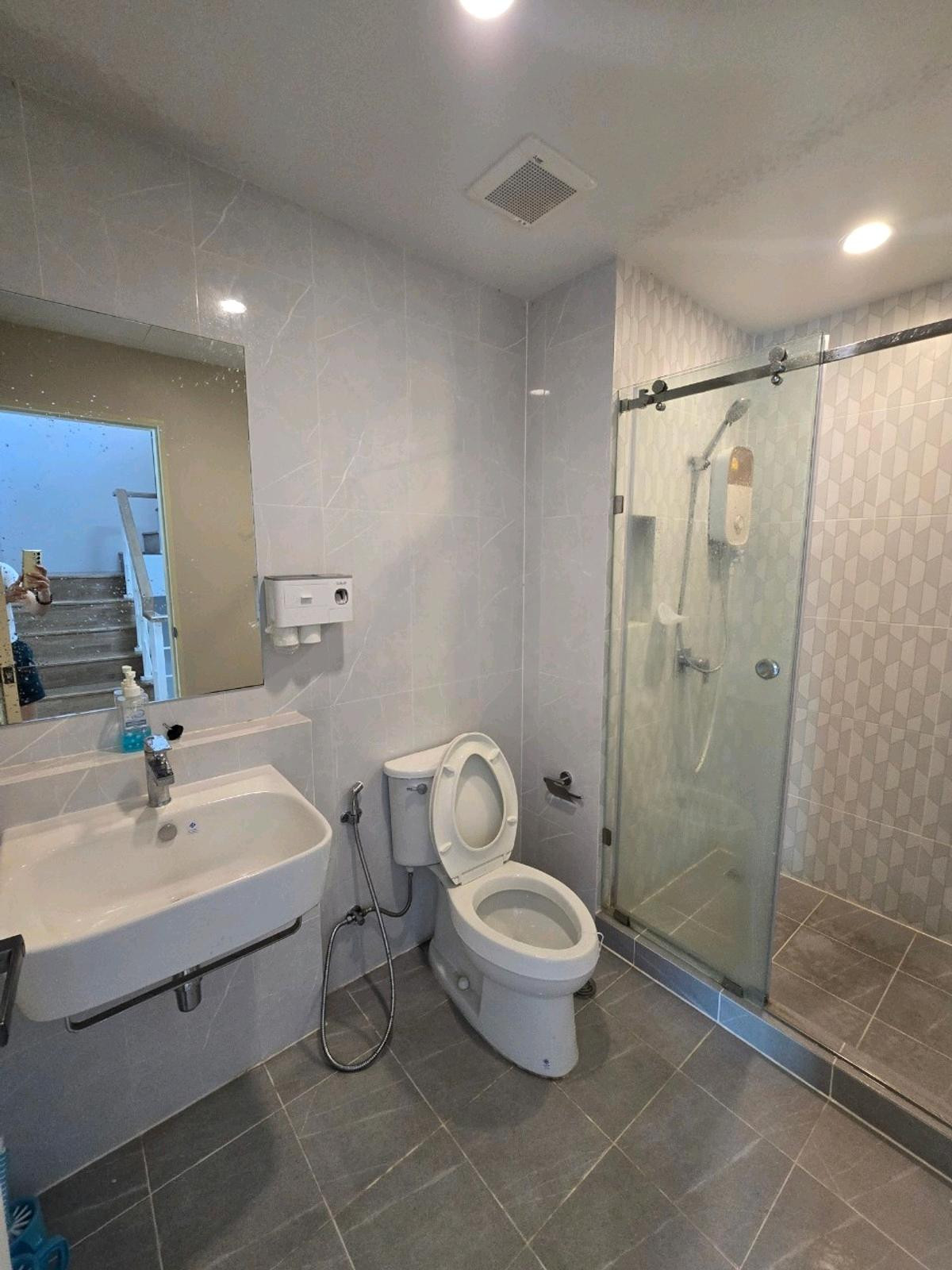 ให้เช่าทาวน์โฮมอ่อนนุช อุดมสุข : 🐕‍🦺🐈🐩บ้านกลางเมือง ศรีนครินทร์–อ่อนนุชเฟอร์นิเจอร์และเครื่องใช้ไฟฟ้าครบ เลี้ยงสัตว์ได้
✨ หิ้วกระเป๋าเข้าอยู่ได้เลย พร้อมเข้าอยู่ทันที