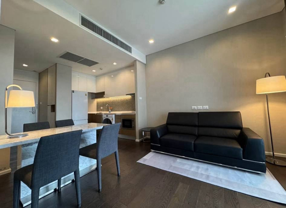 ให้เช่าคอนโดลาดพร้าว เซ็นทรัลลาดพร้าว : พร้อมให้เช่า คอนโด The Saint Residences (เดอะ เซนต์ เรสิเด้นท์) เดินทางสะดวก ทำเลห้าแยกลาดพร้าว ใกล้ BTS และ MRT