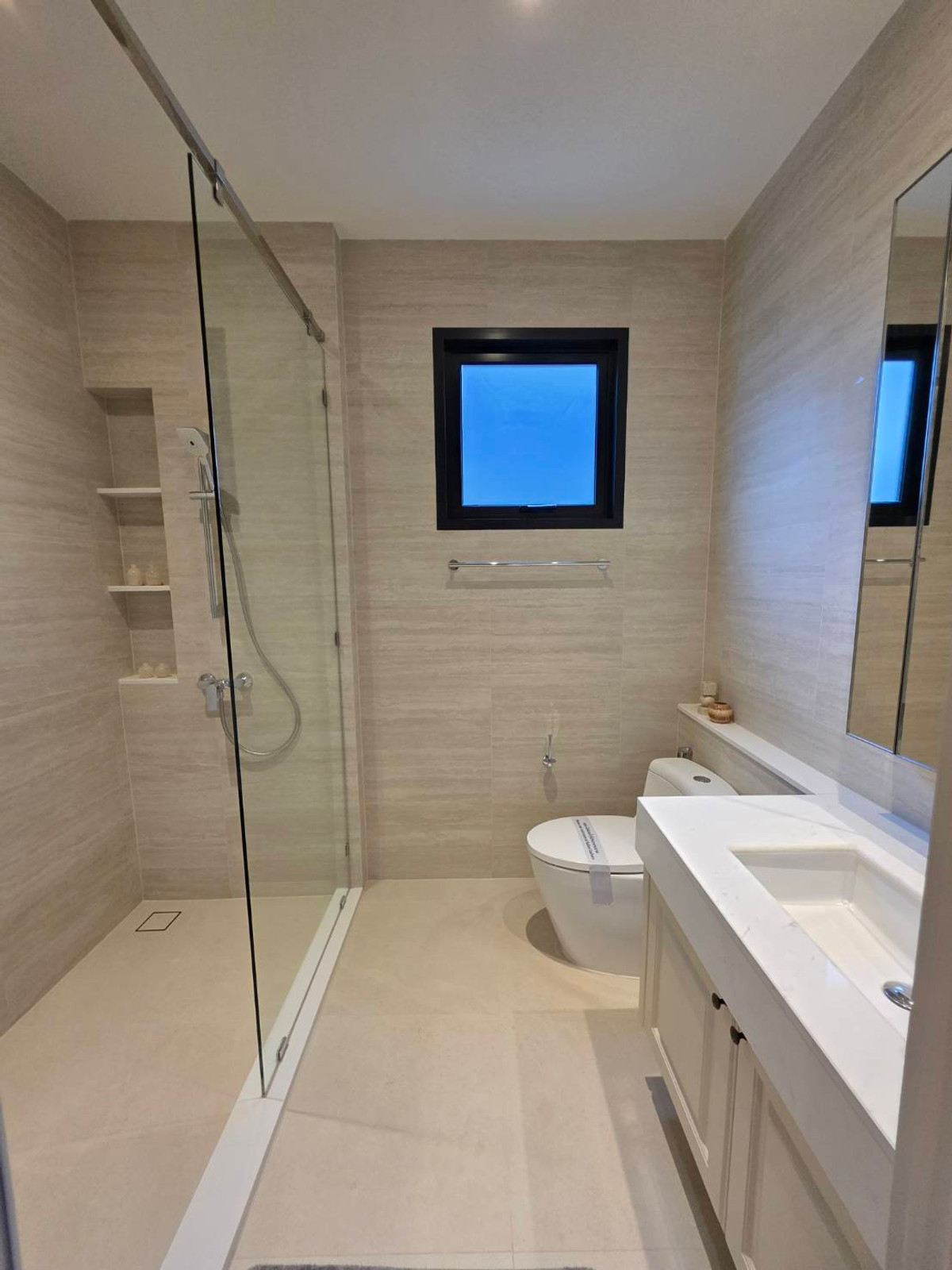 ขายบ้านพัฒนาการ ศรีนครินทร์ : Narasiri Victoire Krungthep Kreetha: Manoir No.5 543sqm. 4bed 5bath 80,000,000 Am: 0656199198