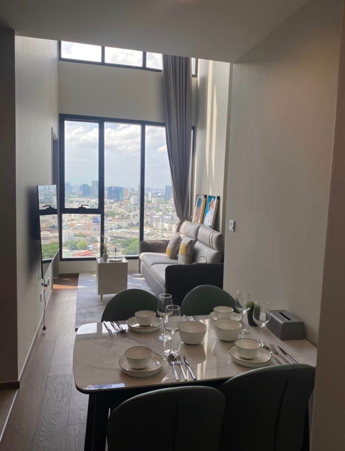 ให้เช่าคอนโดอารีย์ อนุสาวรีย์ : 🔥IDEO Q Victory🔥2B2B Duplex 60 Sqm 💫 ห้องสวยราคาดี💫 Duplex condo near BTS Victory Monument ชั้นสูง 30+💫 Call me putter : 0928895628 Line : plustor_ss