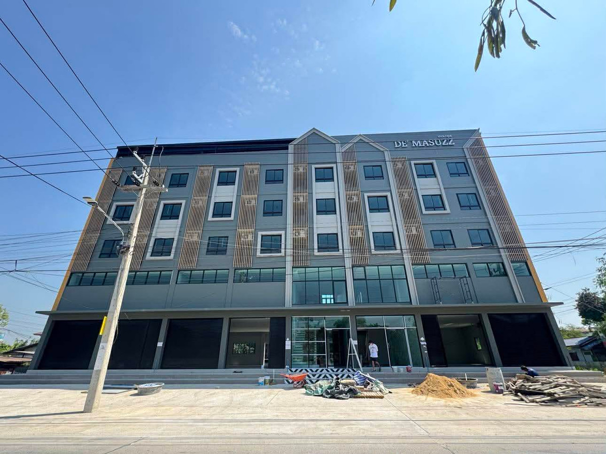 For RentShop HousePathum Thani,Rangsit, Thammasat : For rent very cheap!! Commercial building, 2 floors, 2 units, next to the road, Khlong Luang District, Pathum Thani, near Iyara Market, Thai Market, Big C, Lotus Nava Nakhon.