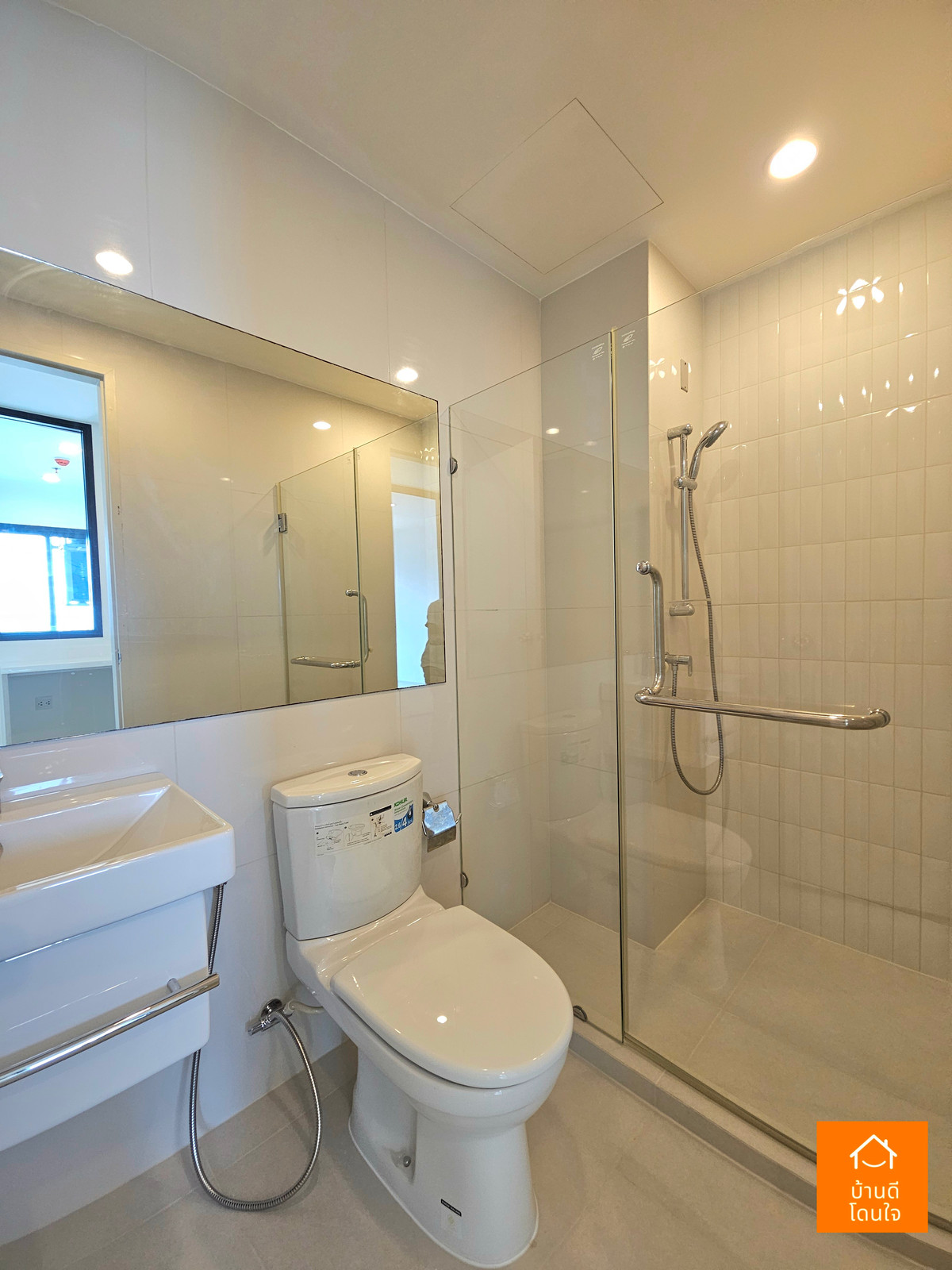 ขายคอนโดพระราม 9 เพชรบุรีตัดใหม่ RCA : ลดราคาพิเศษ Life Asoke (35 ตร.ม.) ห้องใหม่ ไม่เคยเข้าอยู่ ใกล้ MRT เพชรบุรี