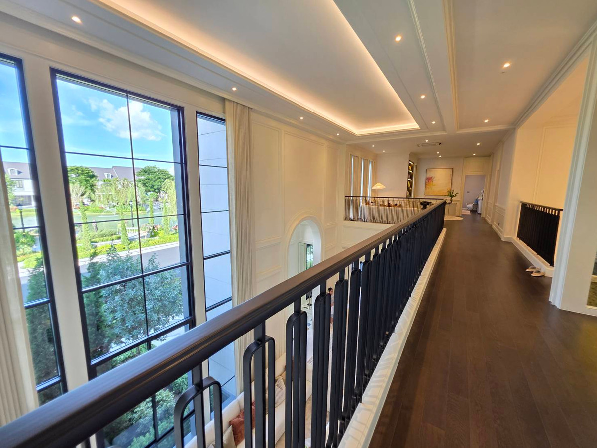 ขายบ้านพัฒนาการ ศรีนครินทร์ : Narasiri Victoire Krungthep Kreetha: Manoir No.6  678sqm. 5bed 6bath 99,000,000 Am: 0656199198