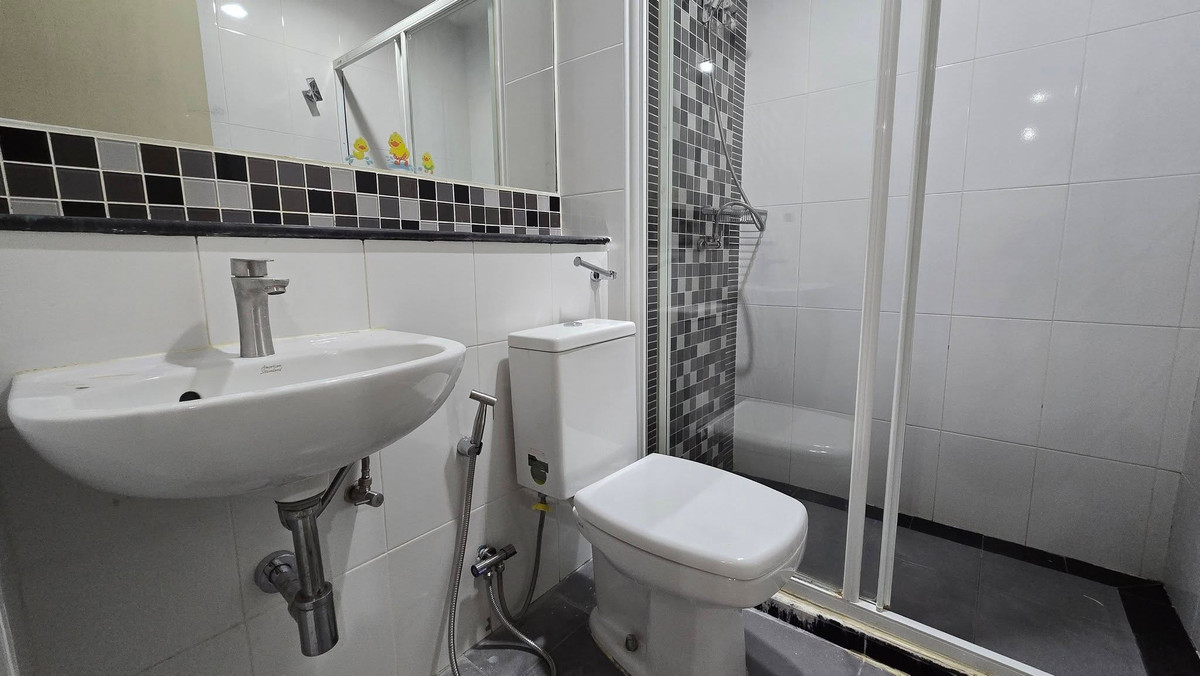 For SaleCondoOnnut, Udomsuk : Condo for sale, Regent Home Sukhumvit 64, Regent Home 9 Sukhumvit 64, large condo room, complete functions, Sukhumvit location, suitable for both comfortable living, investment, rental, really worth it.