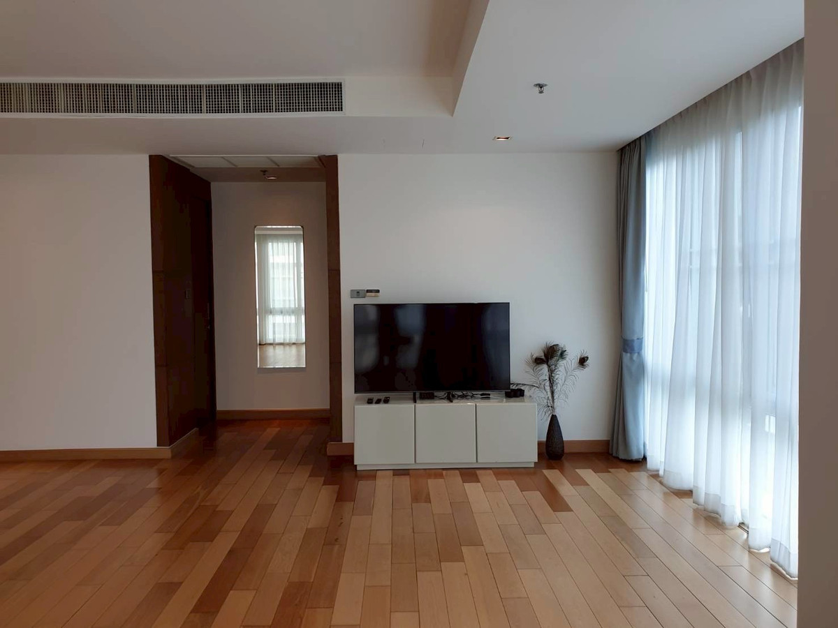 ให้เช่าคอนโดสุขุมวิท อโศก ทองหล่อ : Pet Friendly ( 4 Bed 297 Sqm) RENT @BTS Prompong  FAMILY UNIT - Rental Price 185,000 THB Negotiable 