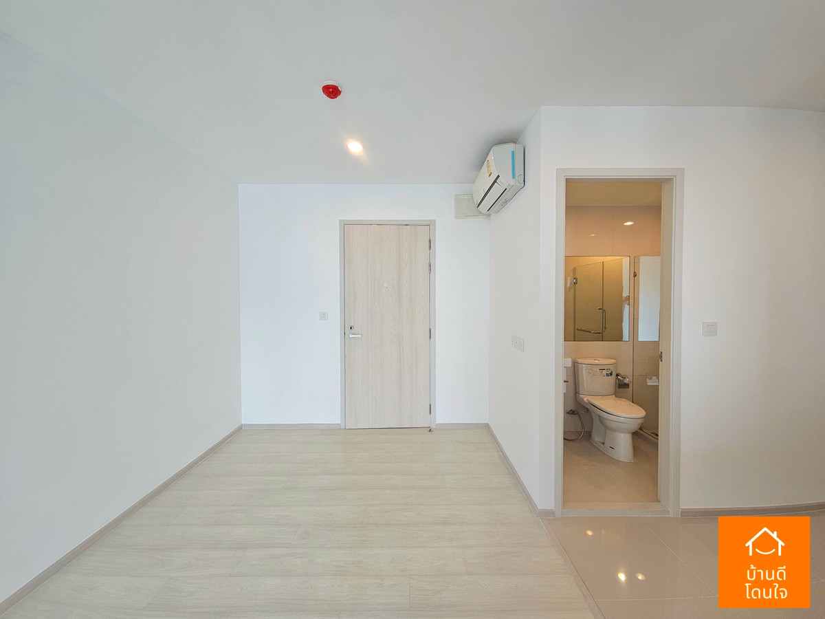 ขายคอนโดพระราม 9 เพชรบุรีตัดใหม่ RCA : ลดราคาพิเศษ Life Asoke (35 ตร.ม.) ห้องใหม่ ไม่เคยเข้าอยู่ ใกล้ MRT เพชรบุรี