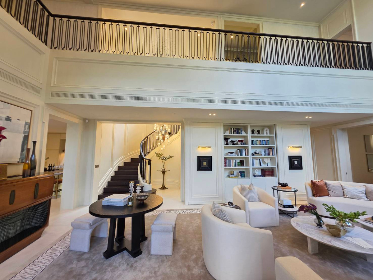 ขายบ้านพัฒนาการ ศรีนครินทร์ : Narasiri Victoire Krungthep Kreetha: Manoir No.6  678sqm. 5bed 6bath 99,000,000 Am: 0656199198