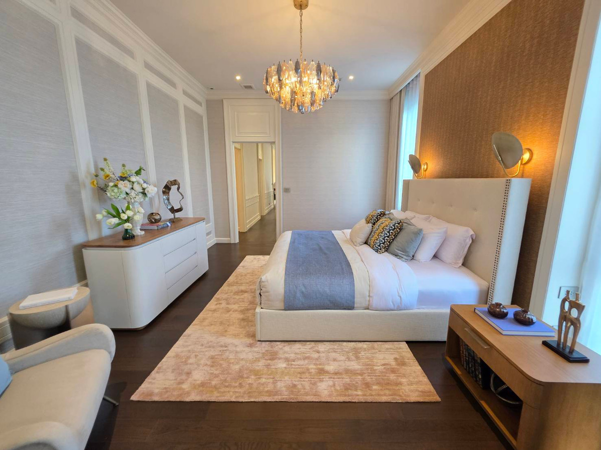 ขายบ้านพัฒนาการ ศรีนครินทร์ : Narasiri Victoire Krungthep Kreetha: Manoir No.6  678sqm. 5bed 6bath 99,000,000 Am: 0656199198