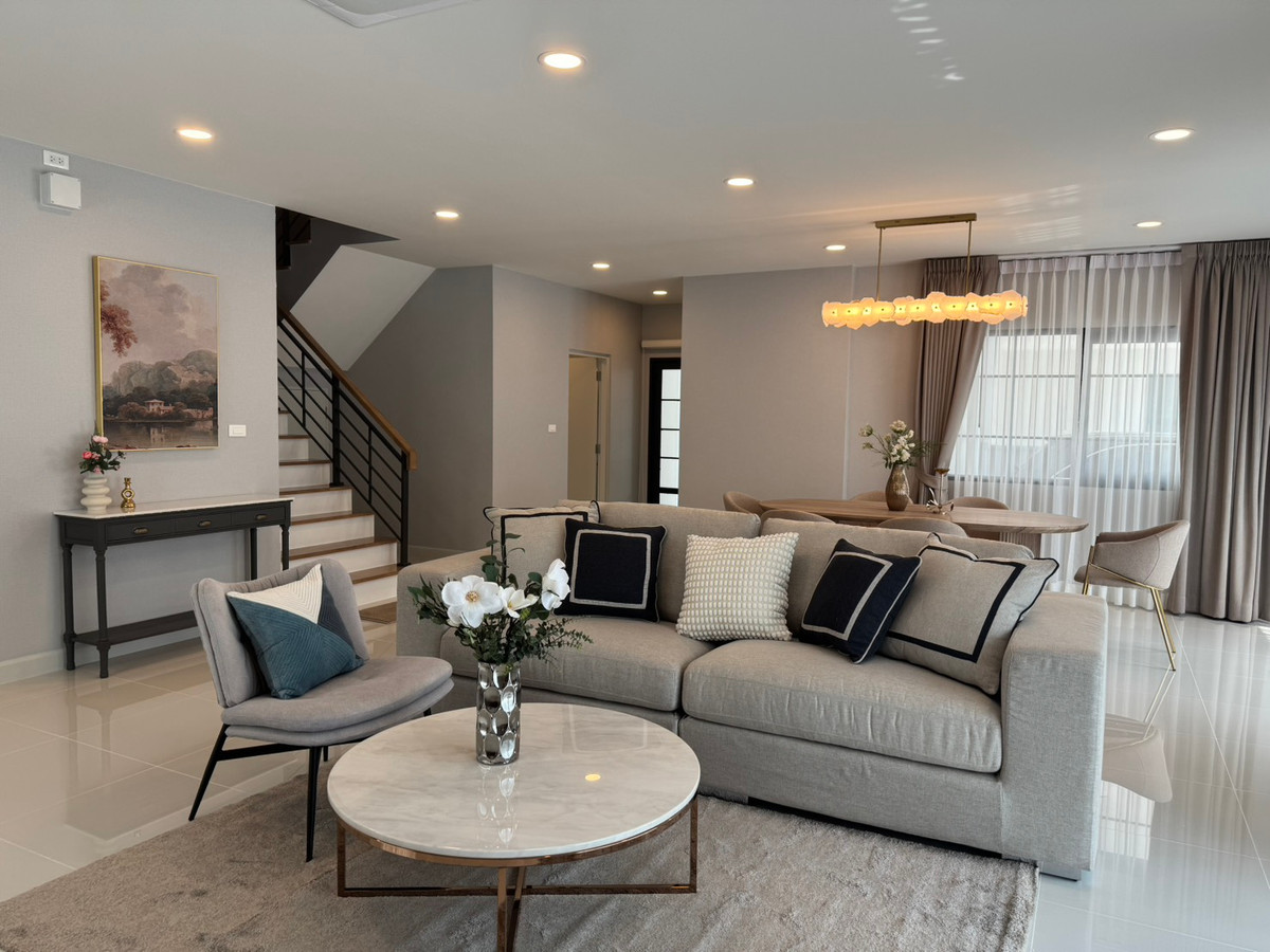 For RentHouseBangna, Bearing, Lasalle : New house, very good price, ready to move in, Centro Bangna ✨ 4 bedrooms, 3 parking spaces, contact 095 426 4563 (Boss)